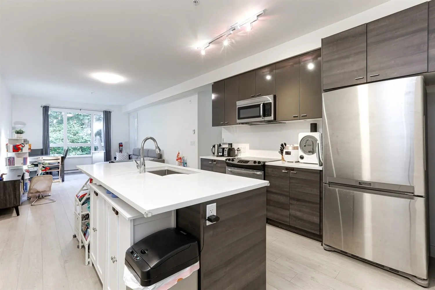 205 13925 Fraser Highway