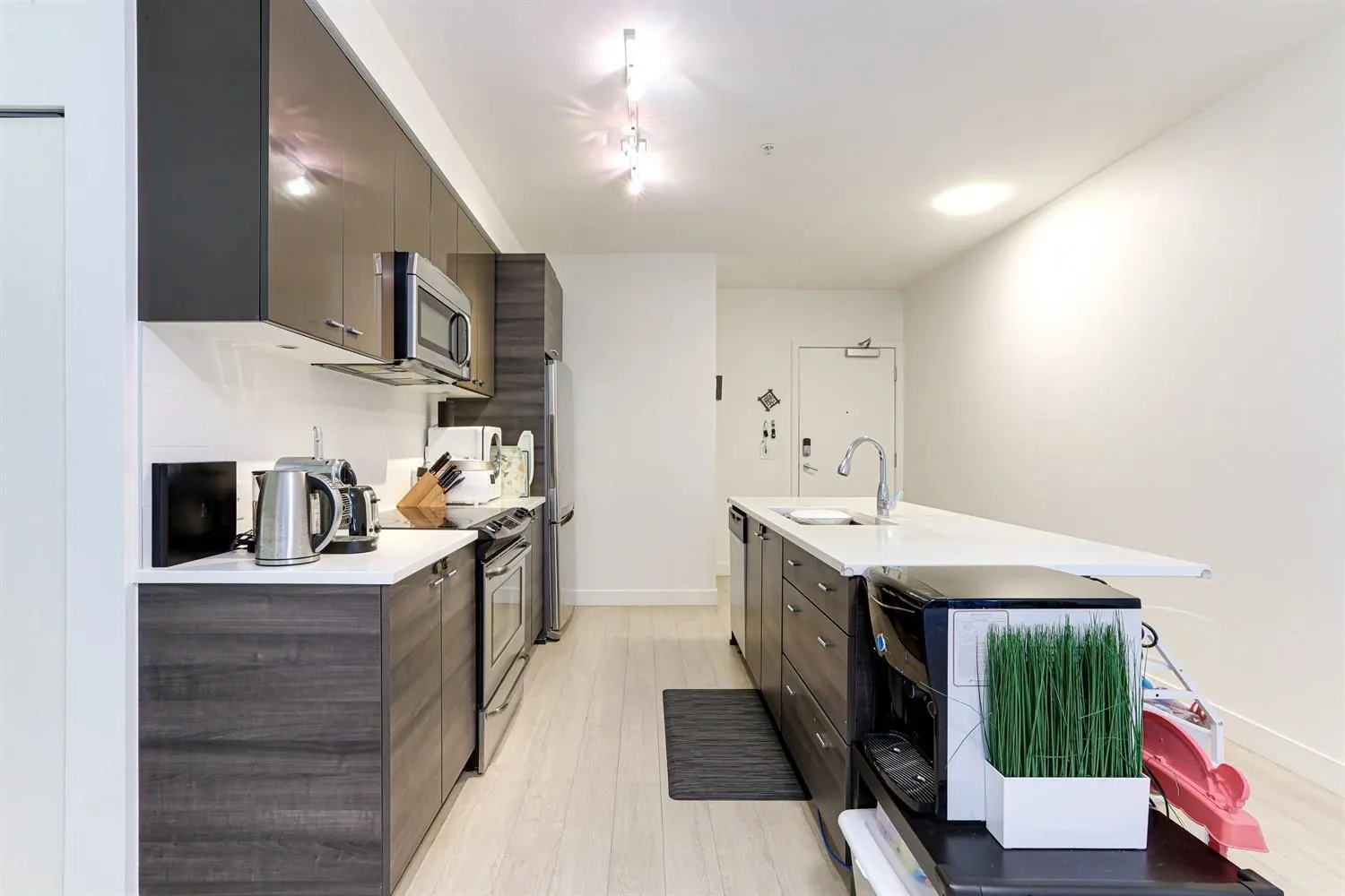 205 13925 Fraser Highway