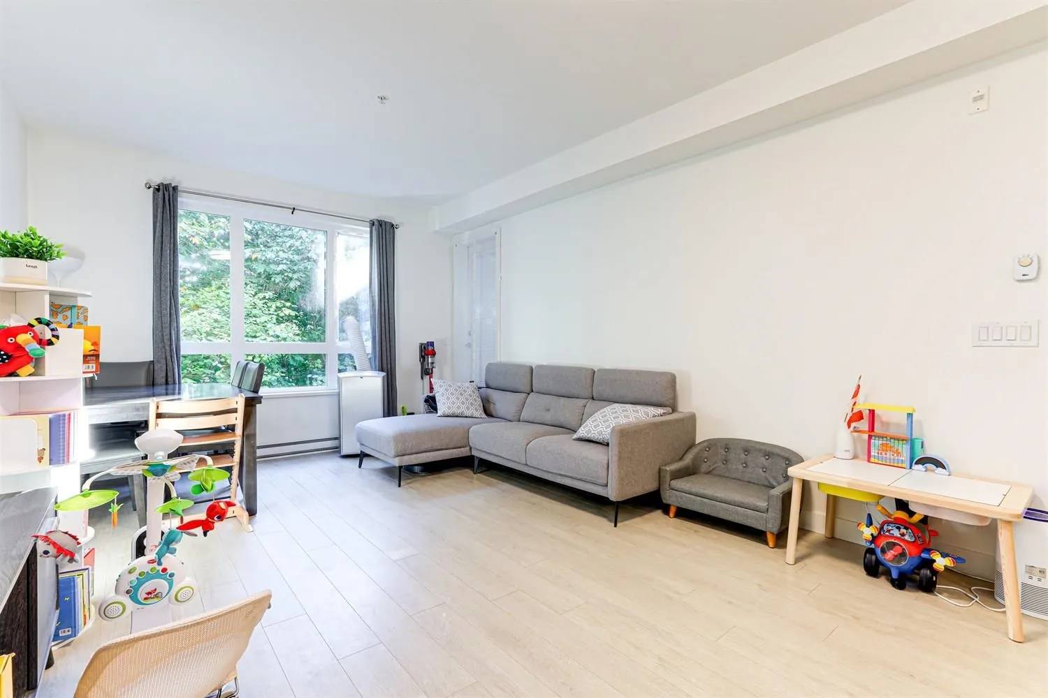 205 13925 Fraser Highway