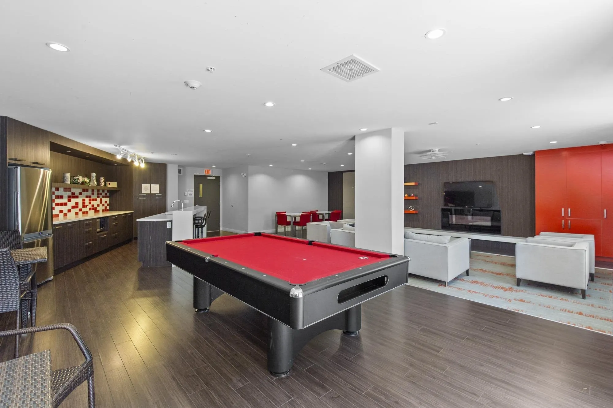 205 13925 Fraser Highway
