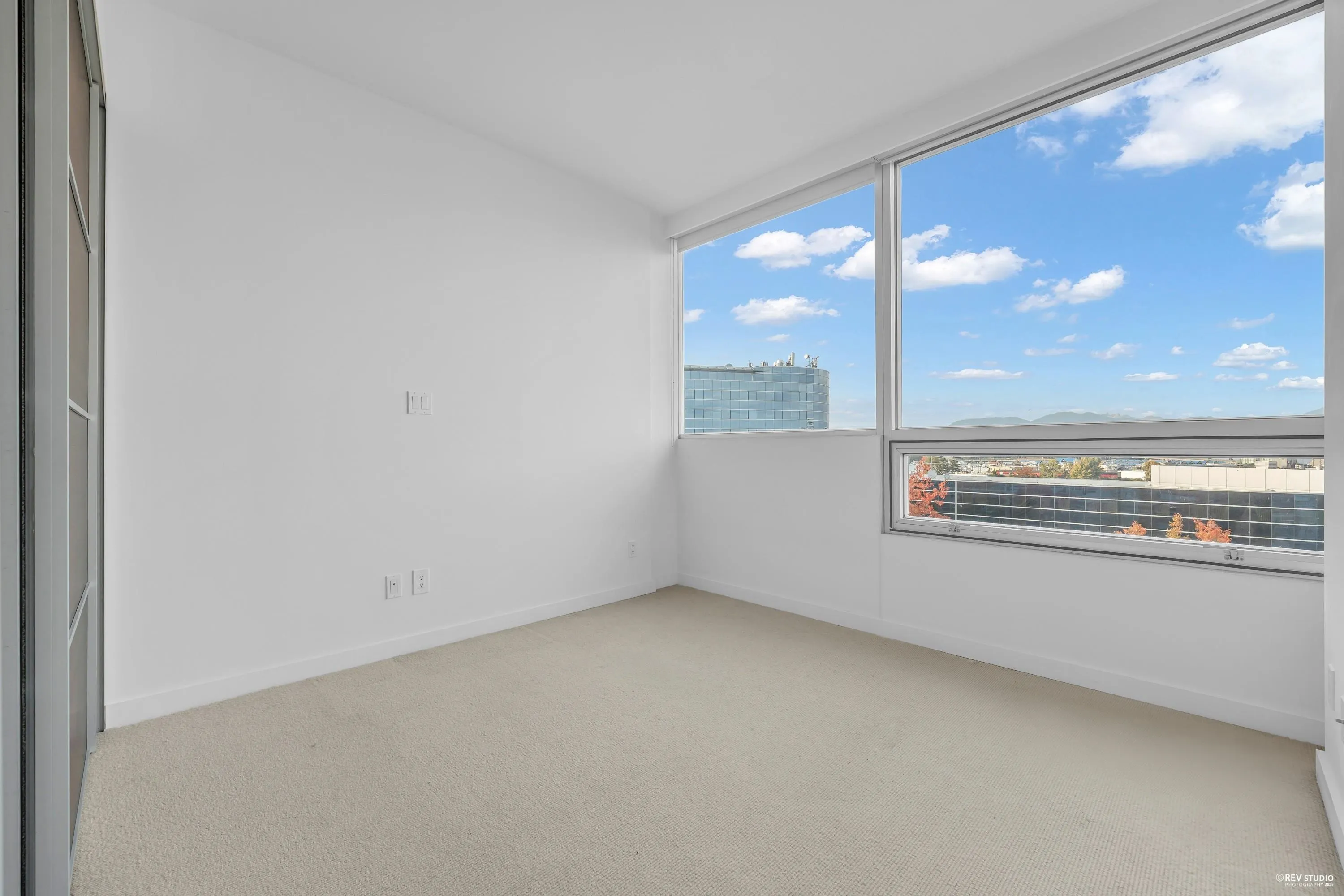 712 8080 Cambie Road