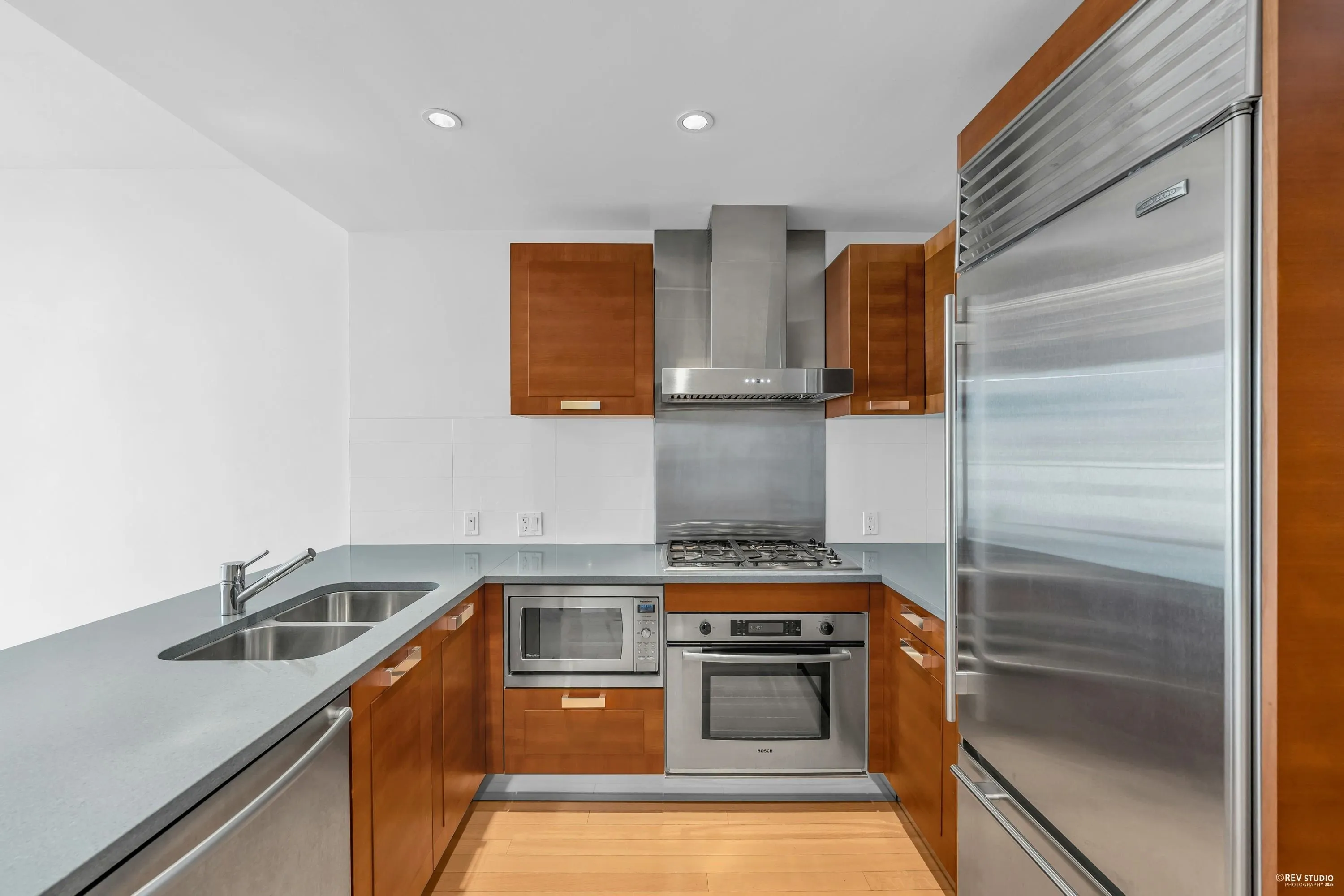 712 8080 Cambie Road