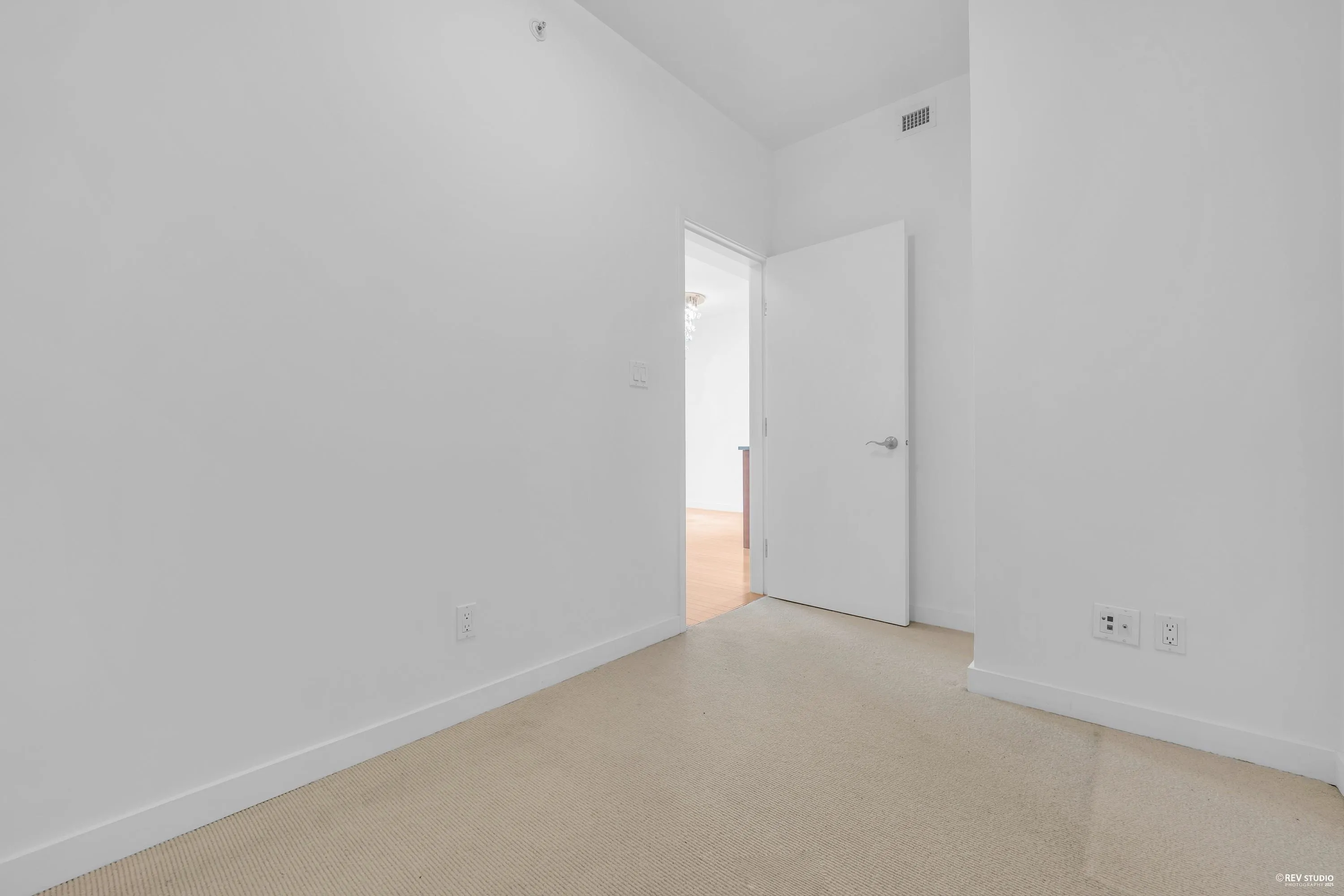 712 8080 Cambie Road