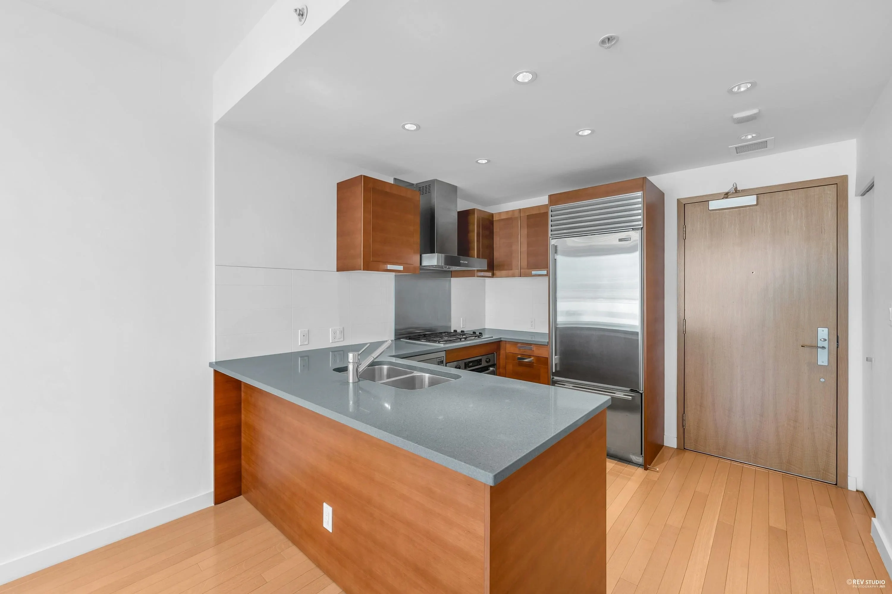 712 8080 Cambie Road