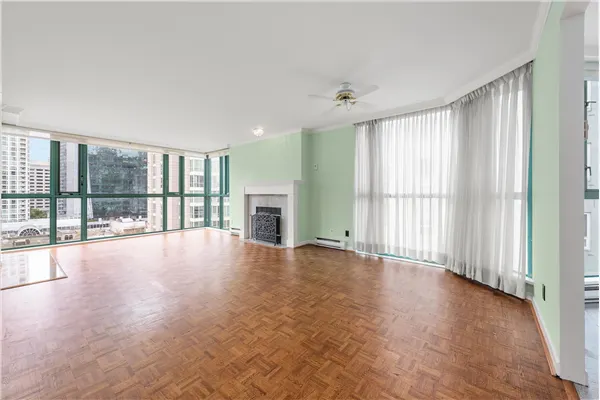 805 1132 Haro Street