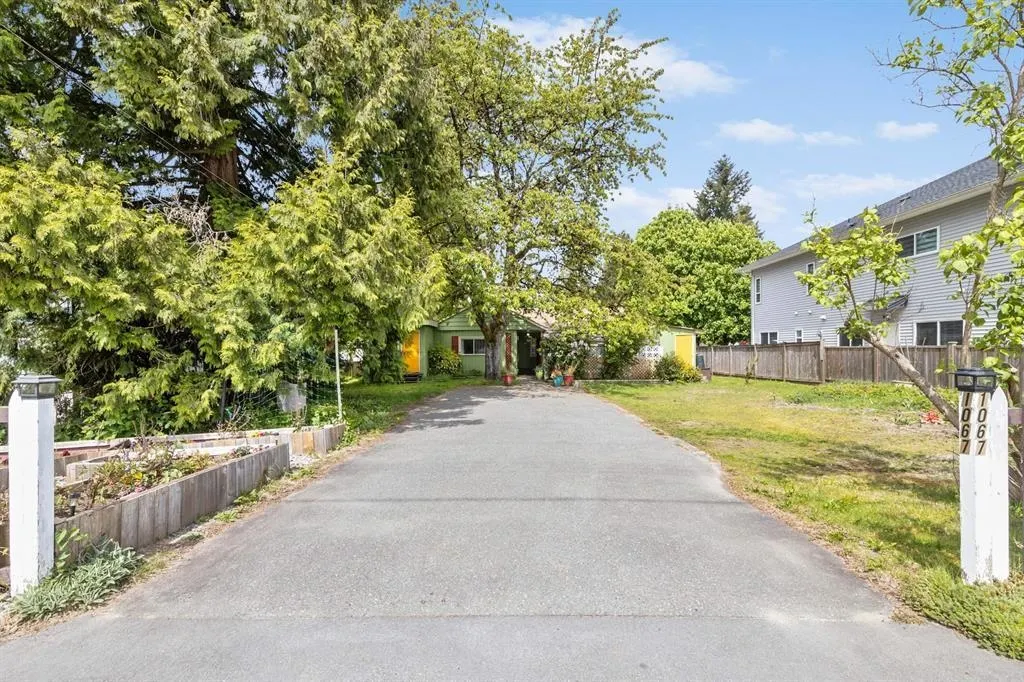 1067 Prairie Avenue