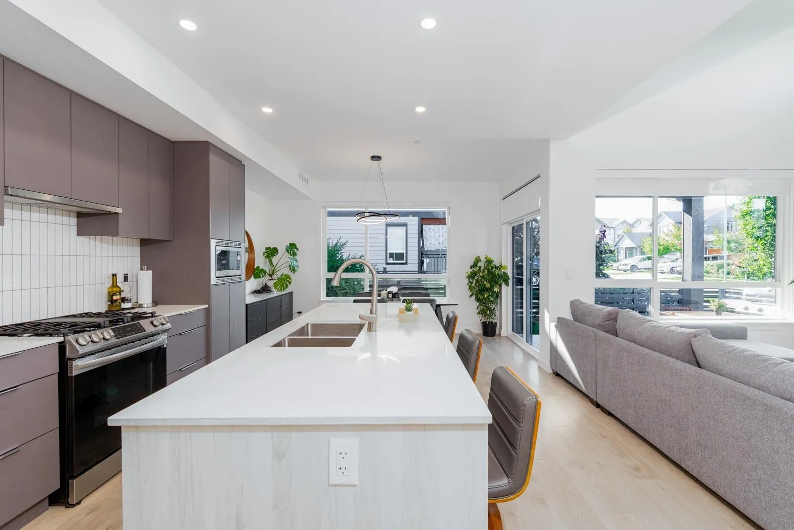 4306A Cormorant Way