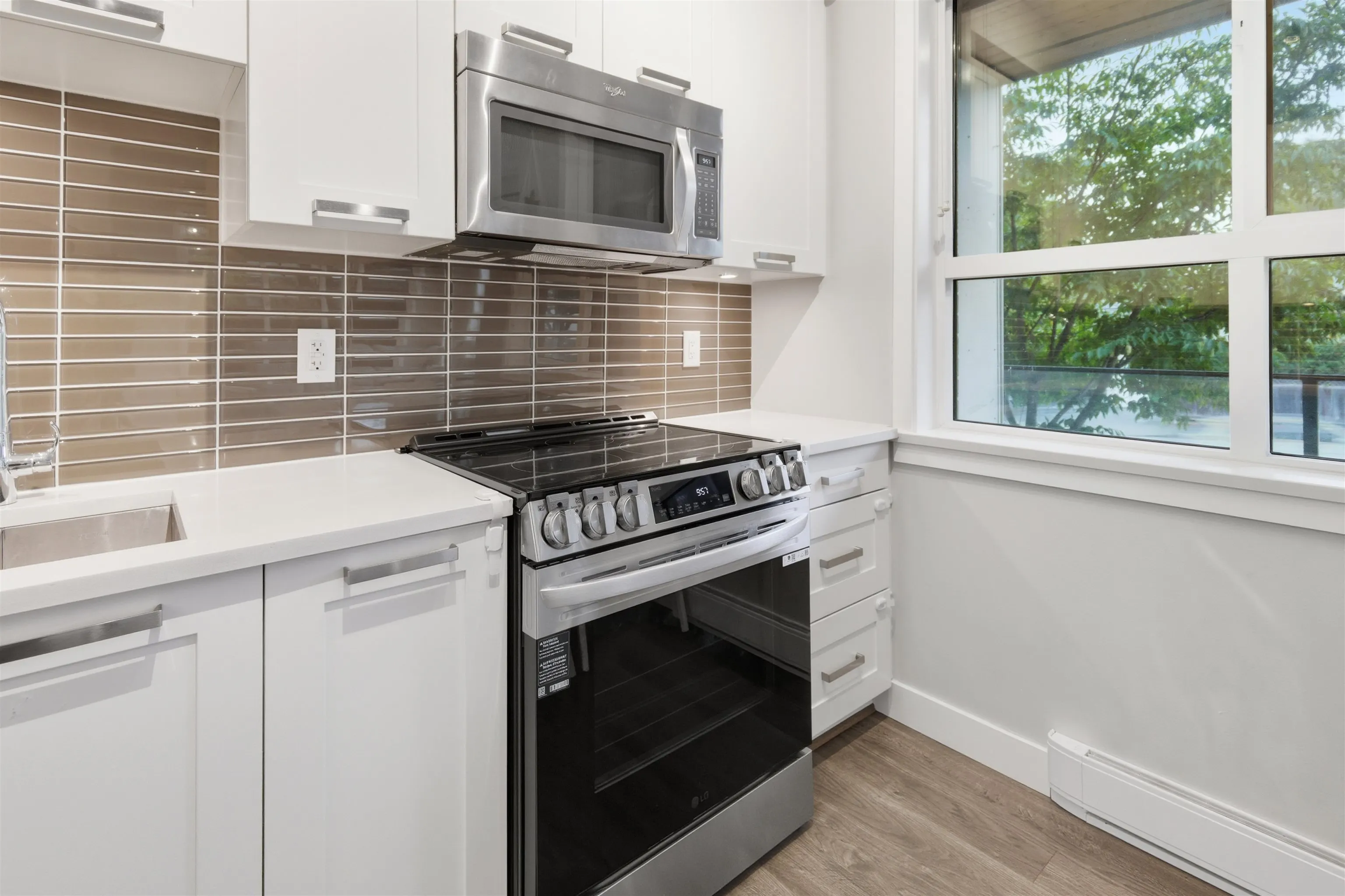 206 15388 105 Avenue