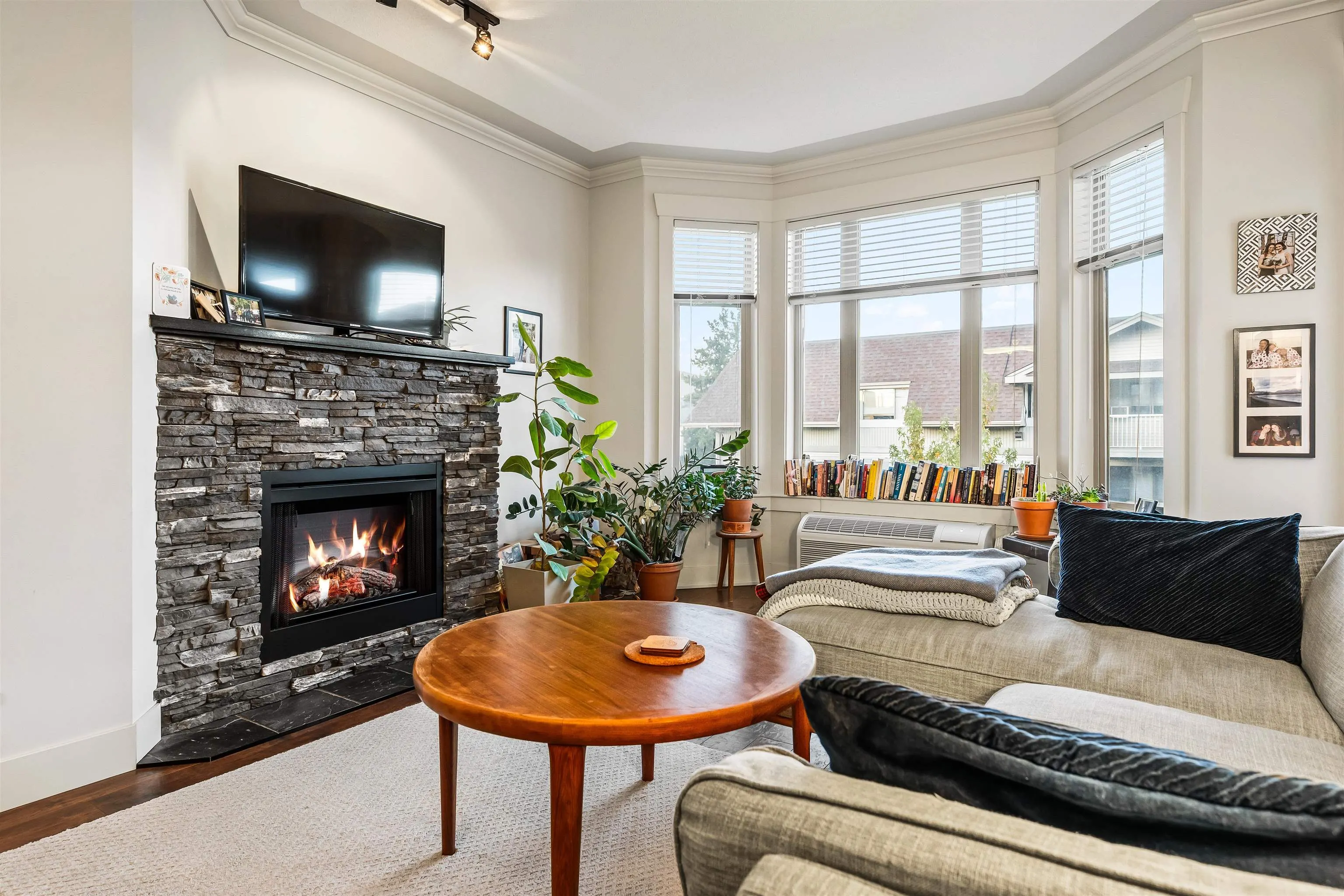 303 45615 Brett Avenue