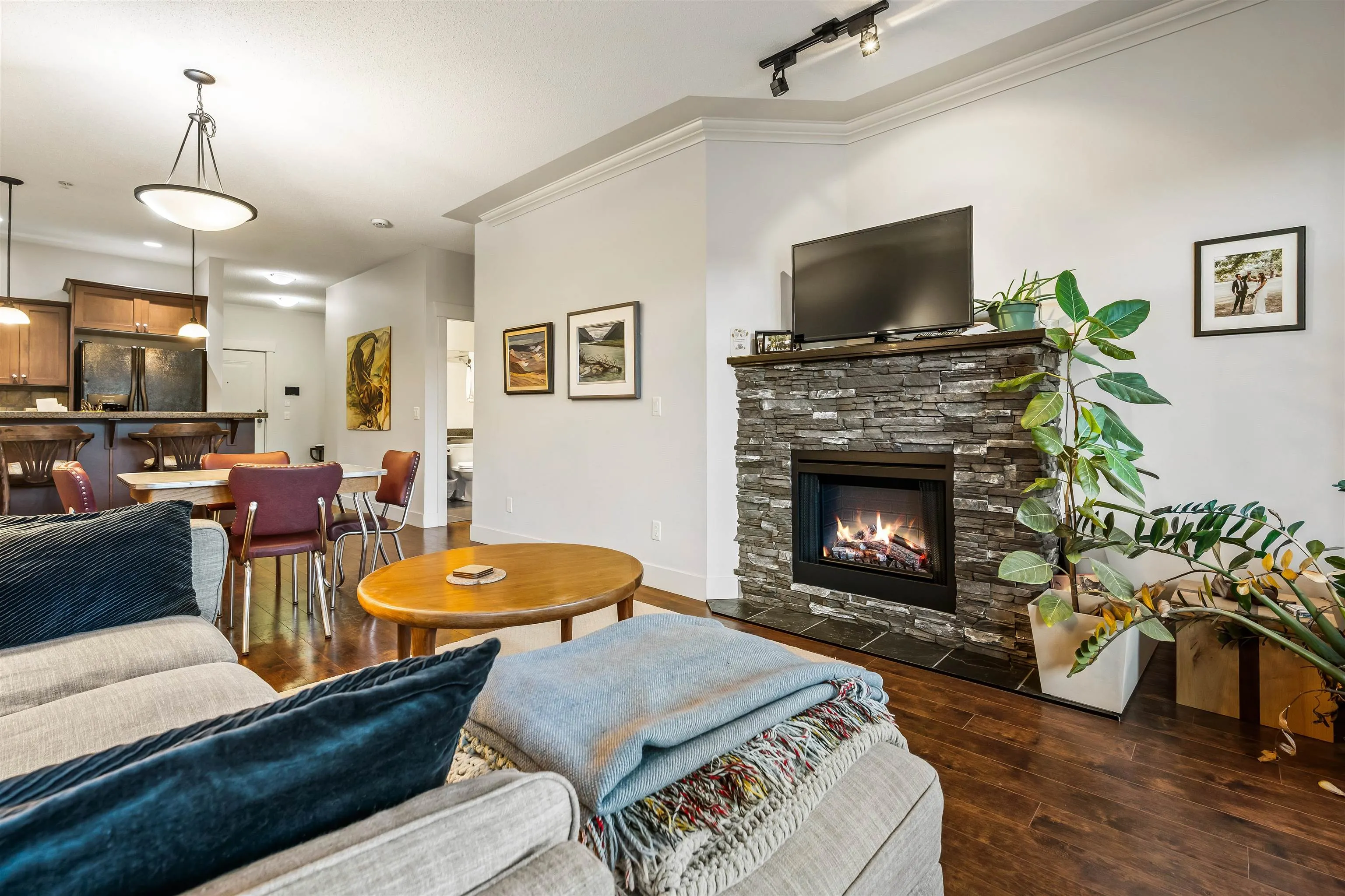 303 45615 Brett Avenue