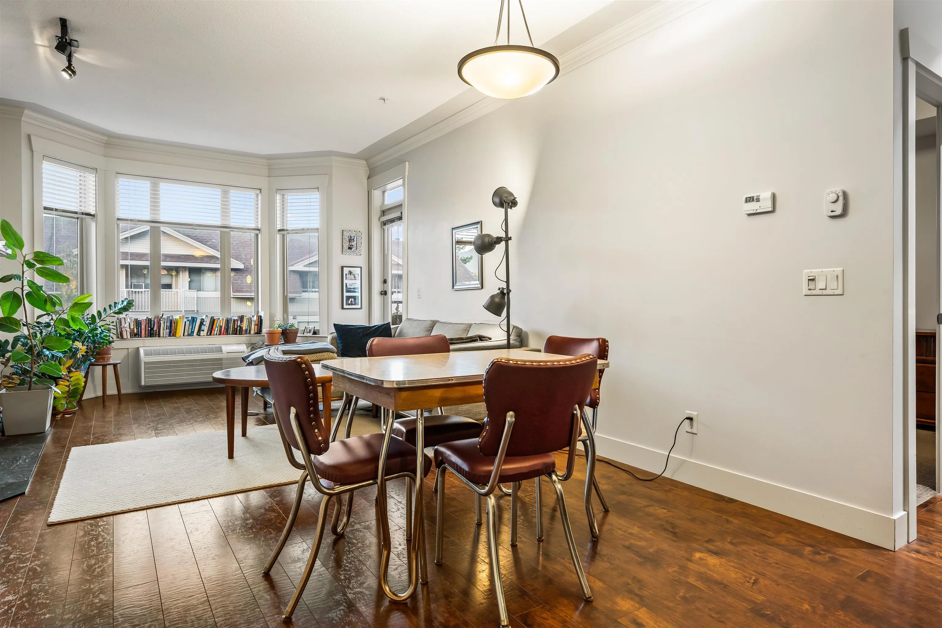 303 45615 Brett Avenue