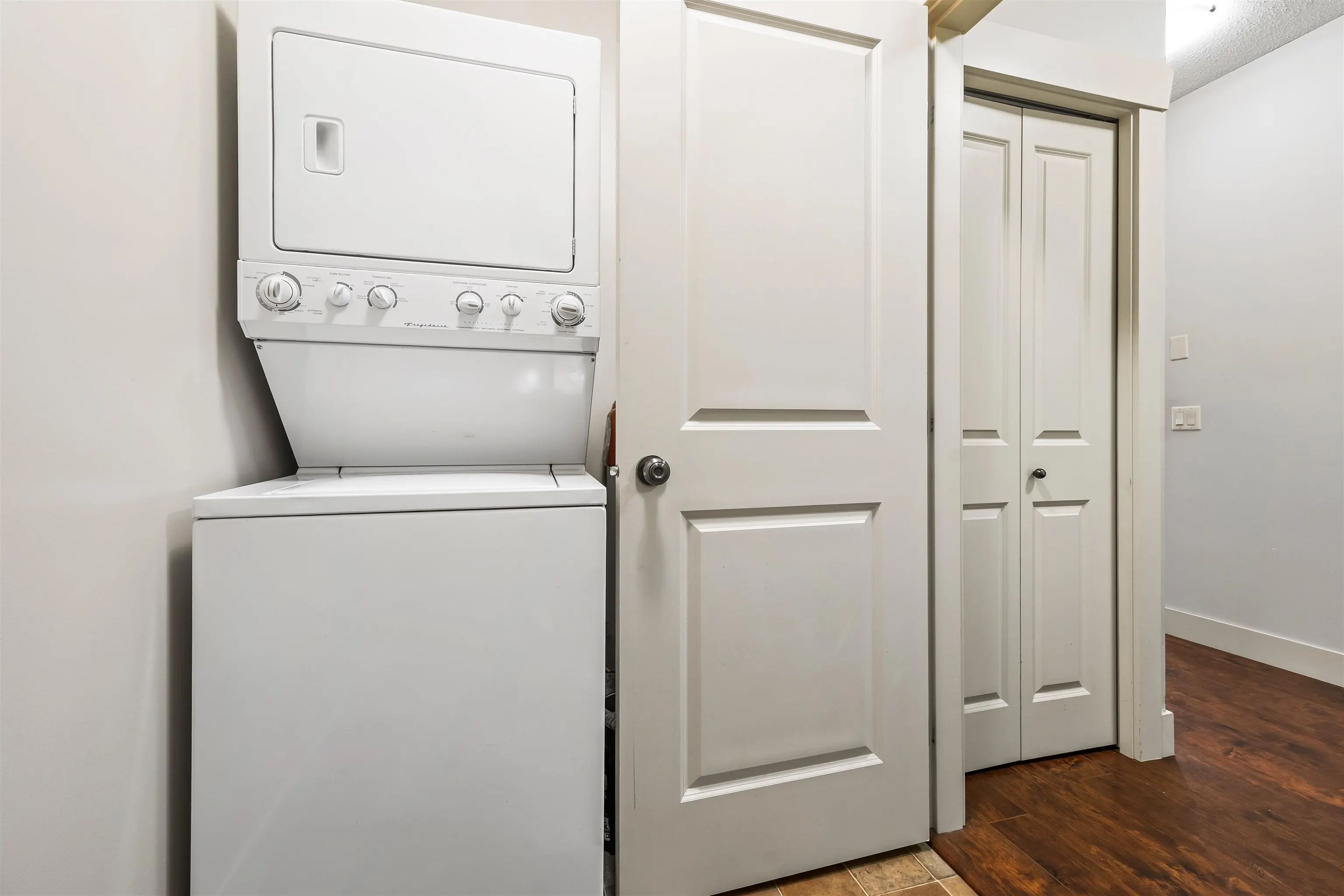 303 45615 Brett Avenue