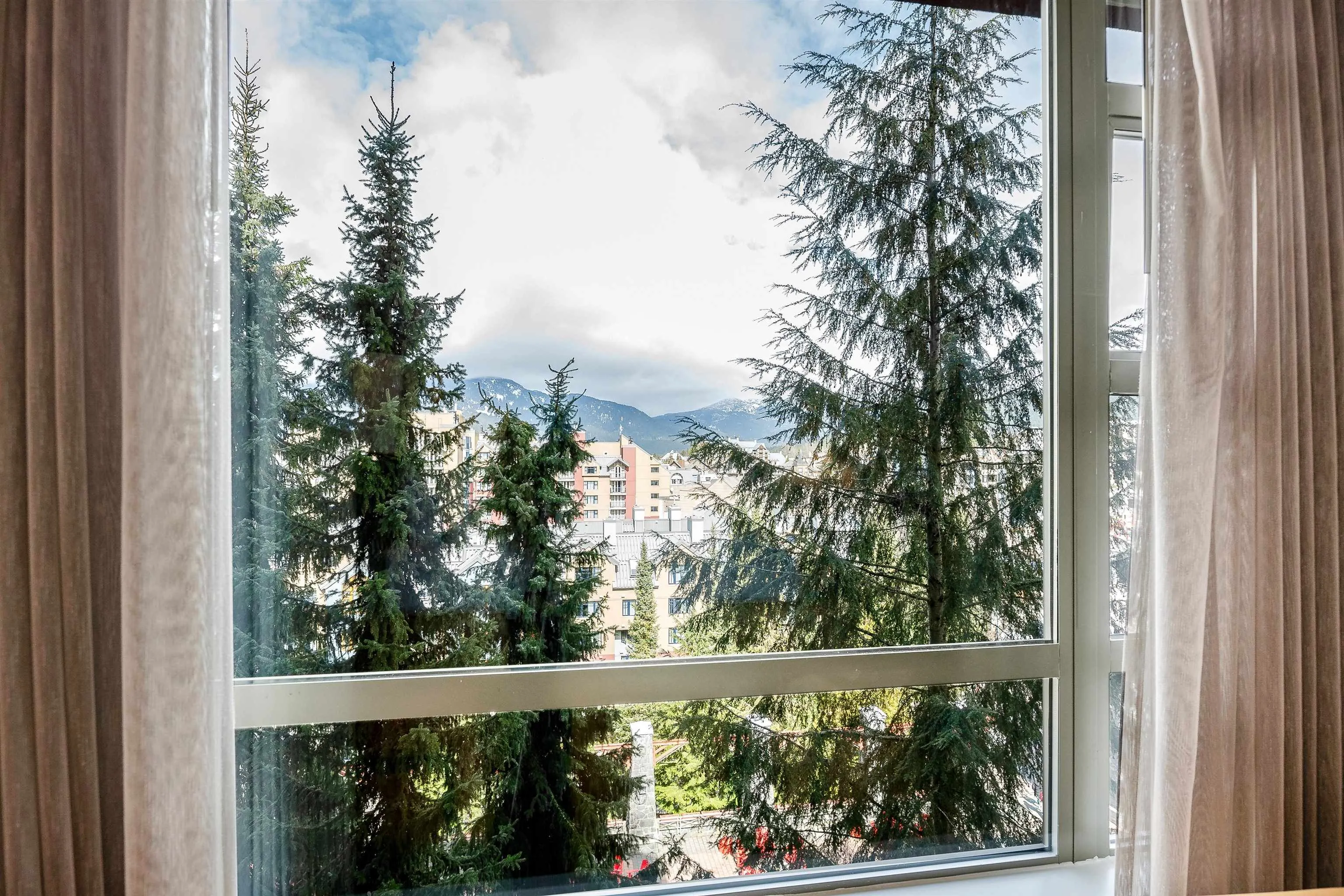 783 4090 Whistler Way