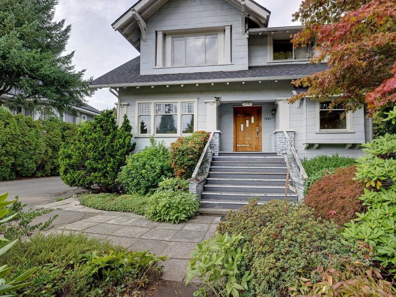 1251 W King Edward Avenue