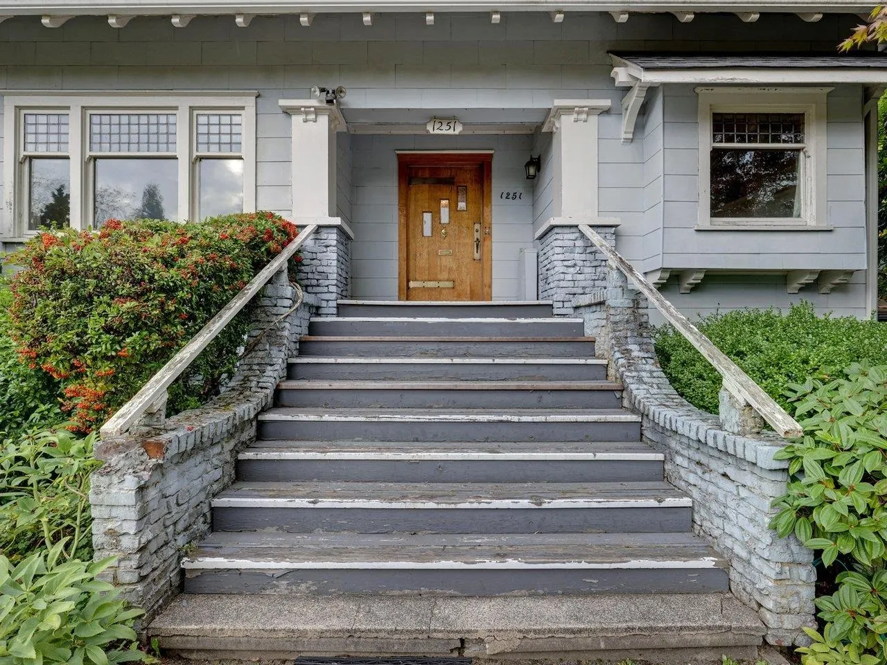 1251 W King Edward Avenue