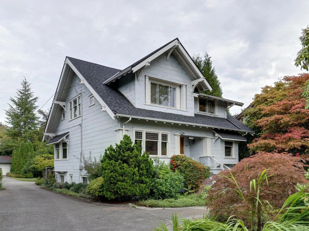 1251 W King Edward Avenue