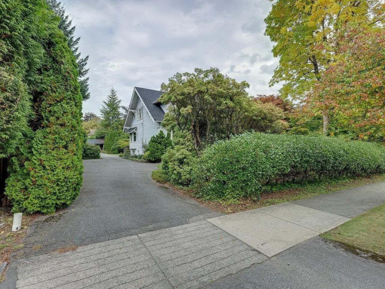1251 W King Edward Avenue