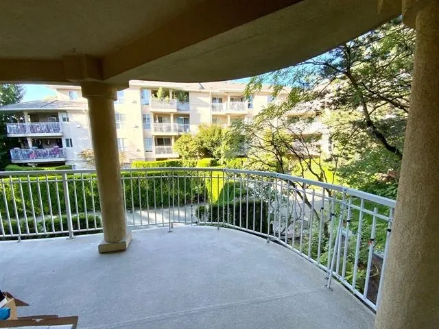 213 13727 74 Avenue