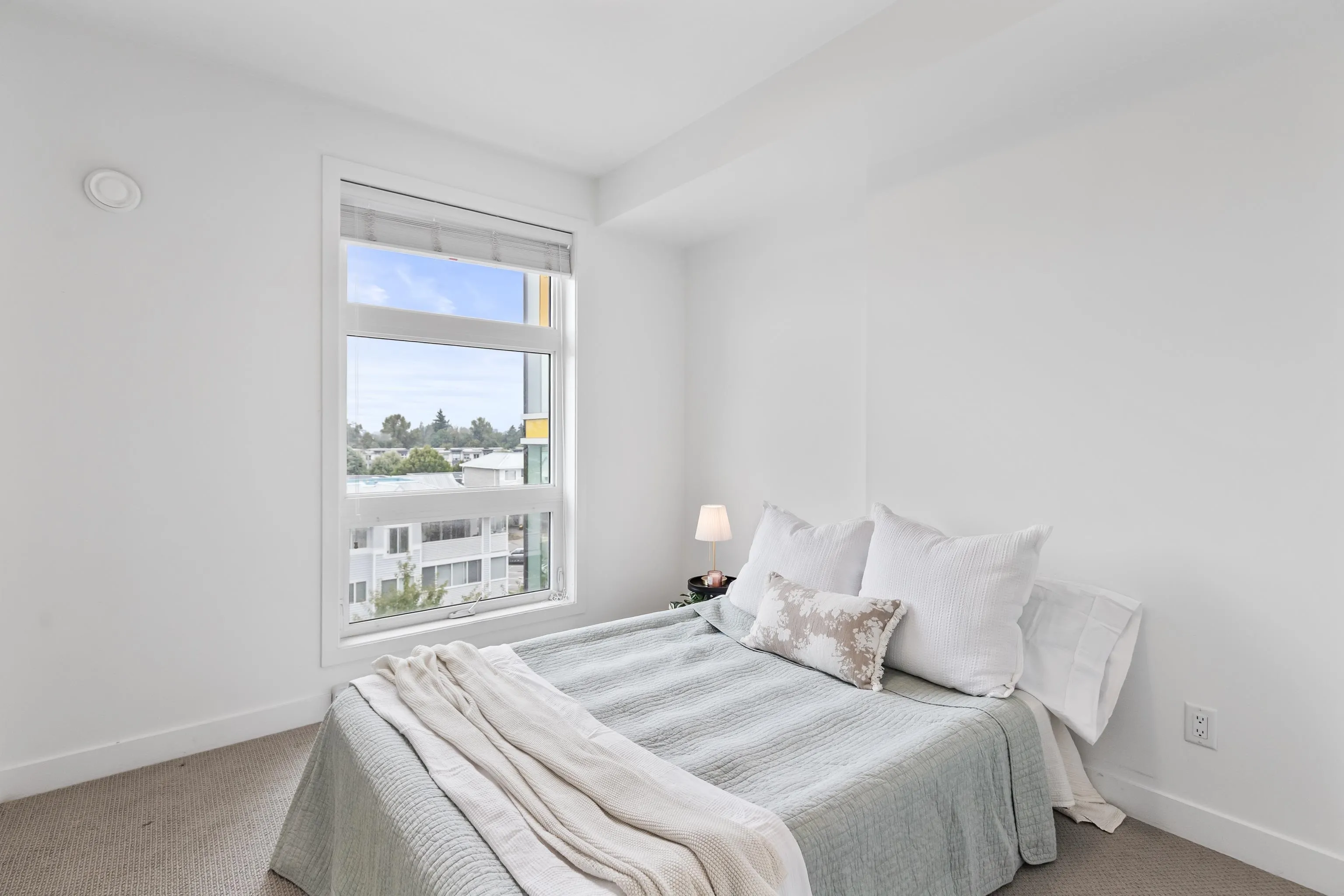 401 32828 Landeau Place