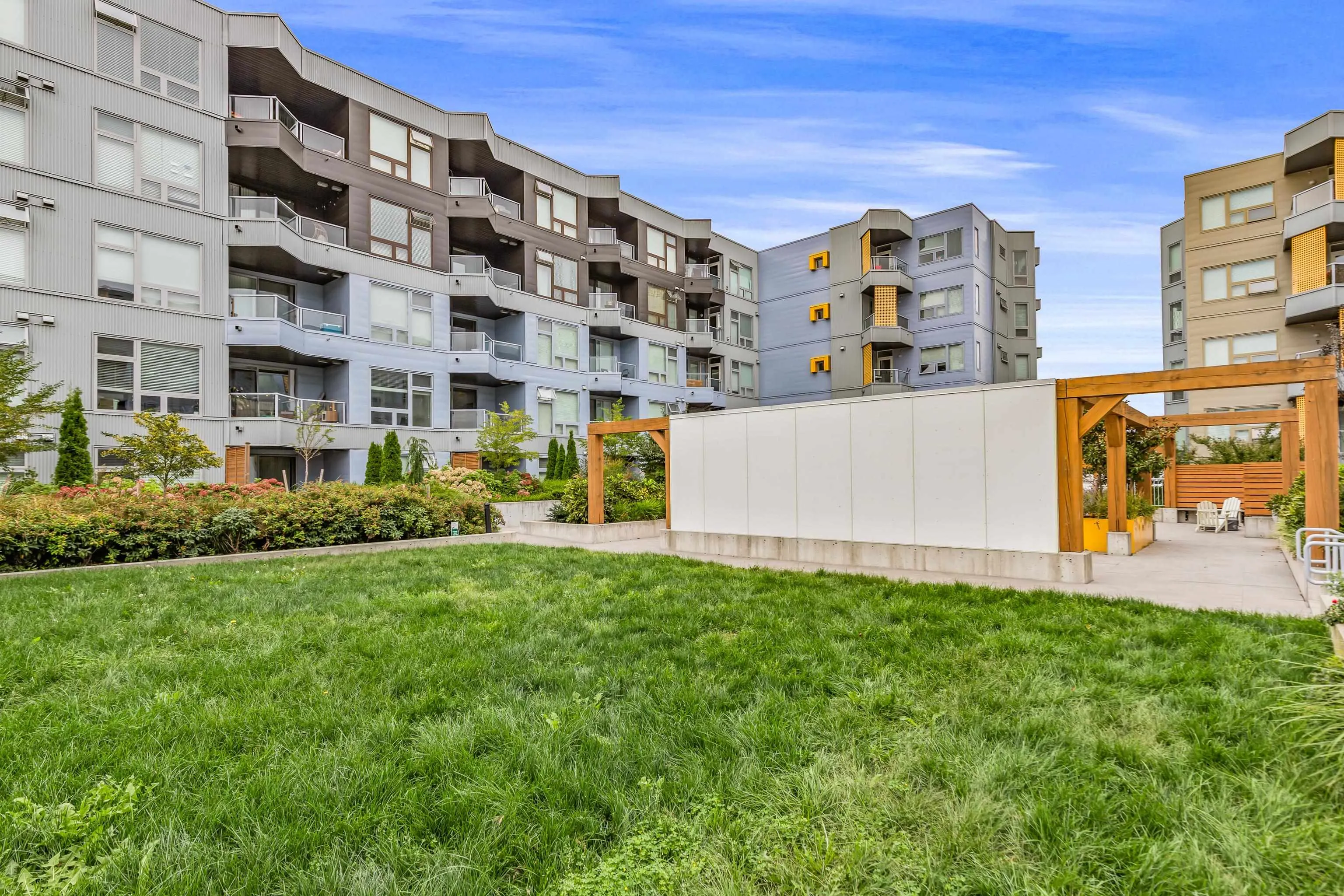 401 32828 Landeau Place