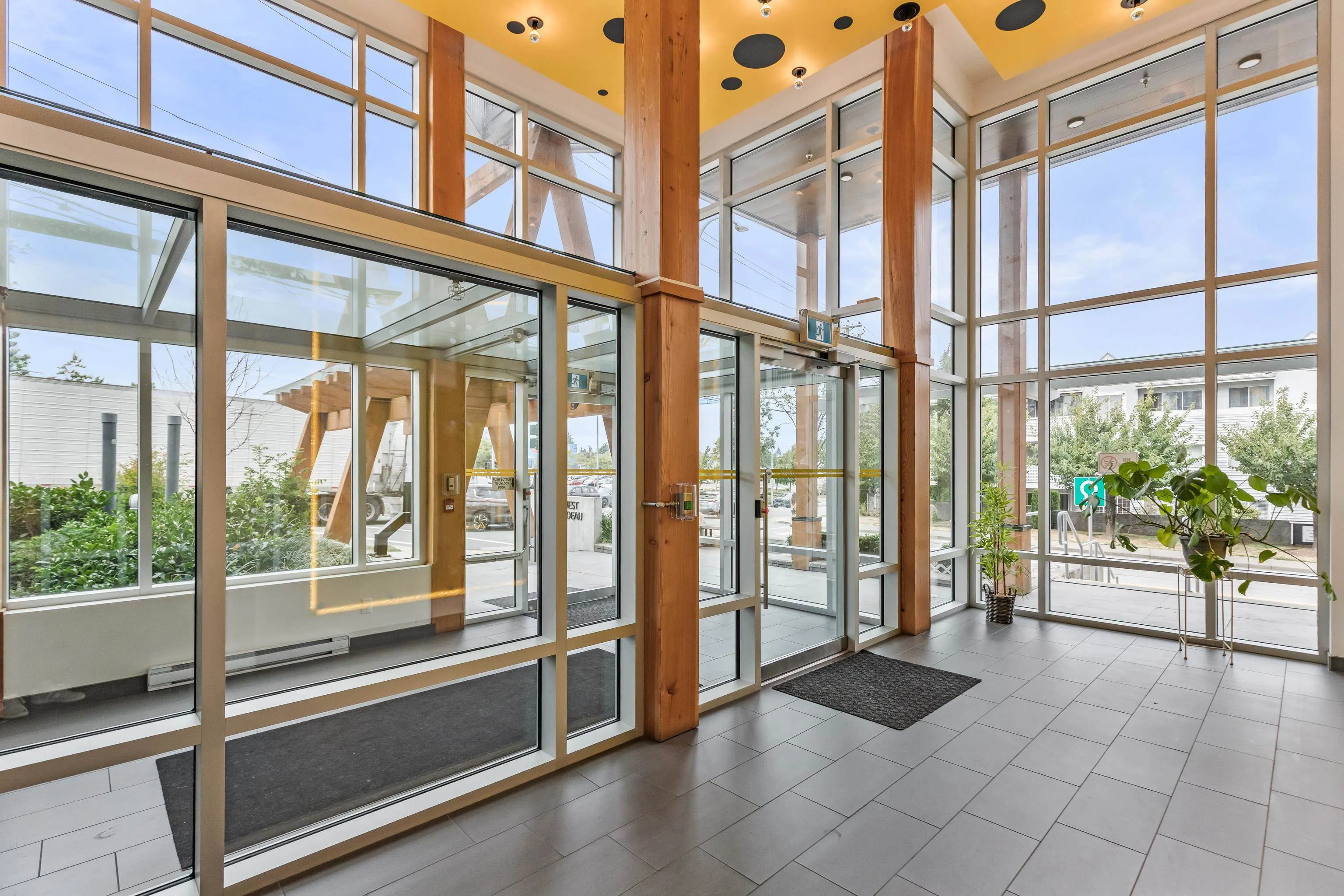 401 32828 Landeau Place