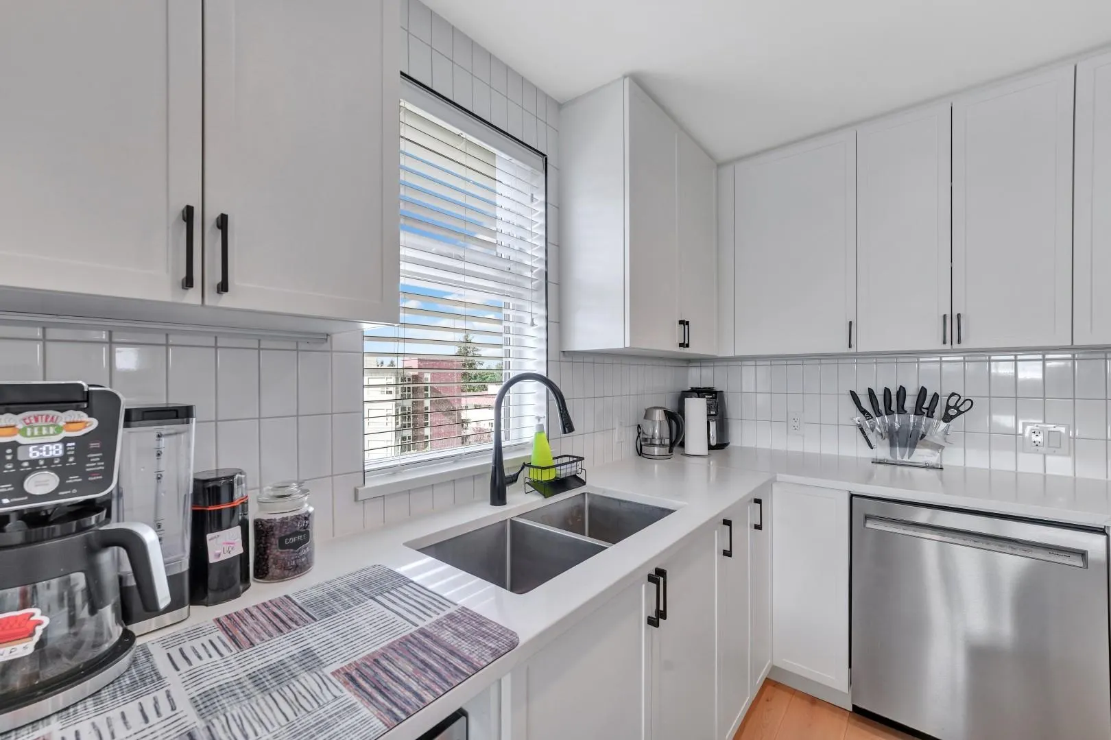 411 22226 Brown Avenue