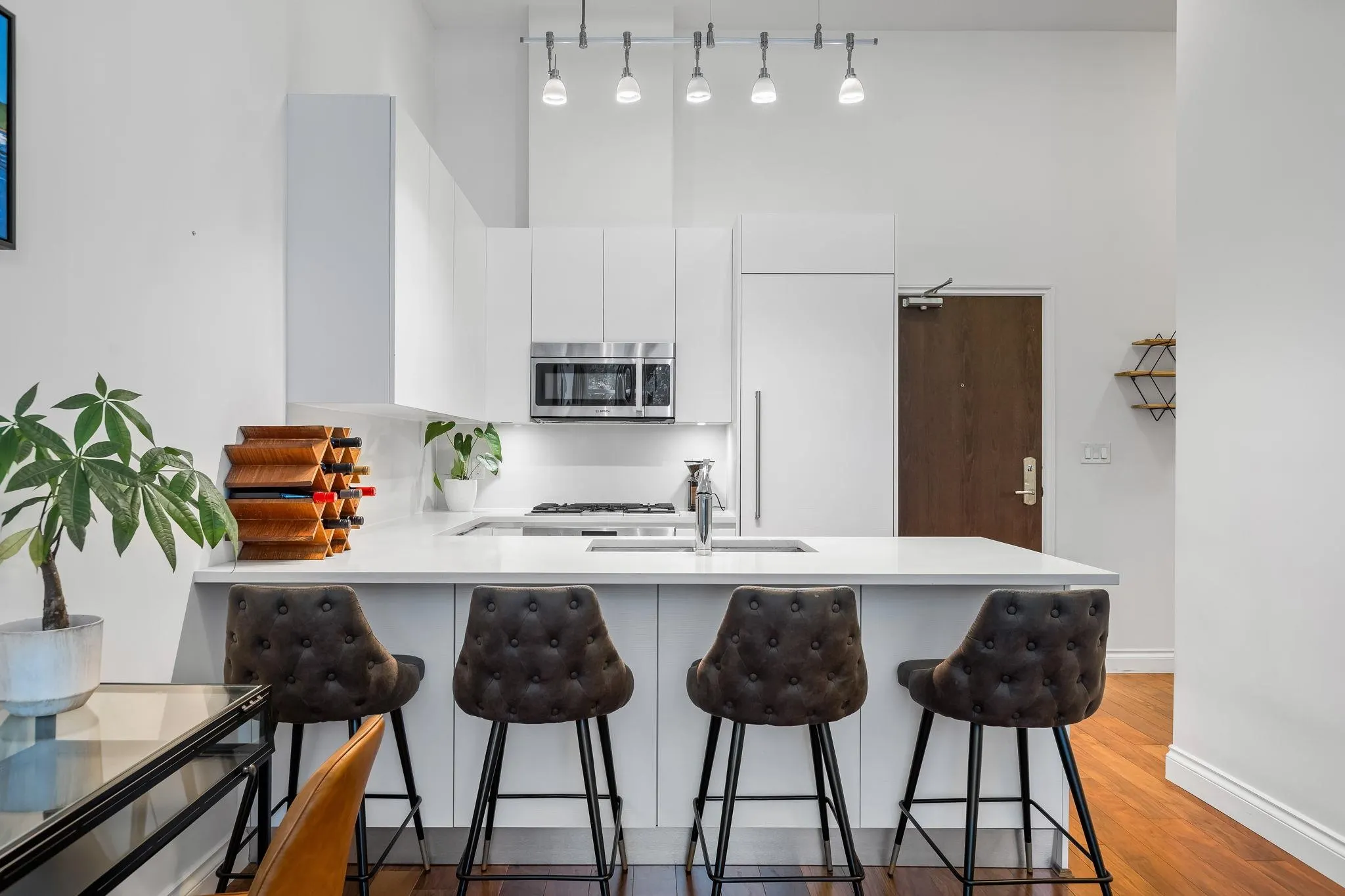 104 199 Victory Ship Way