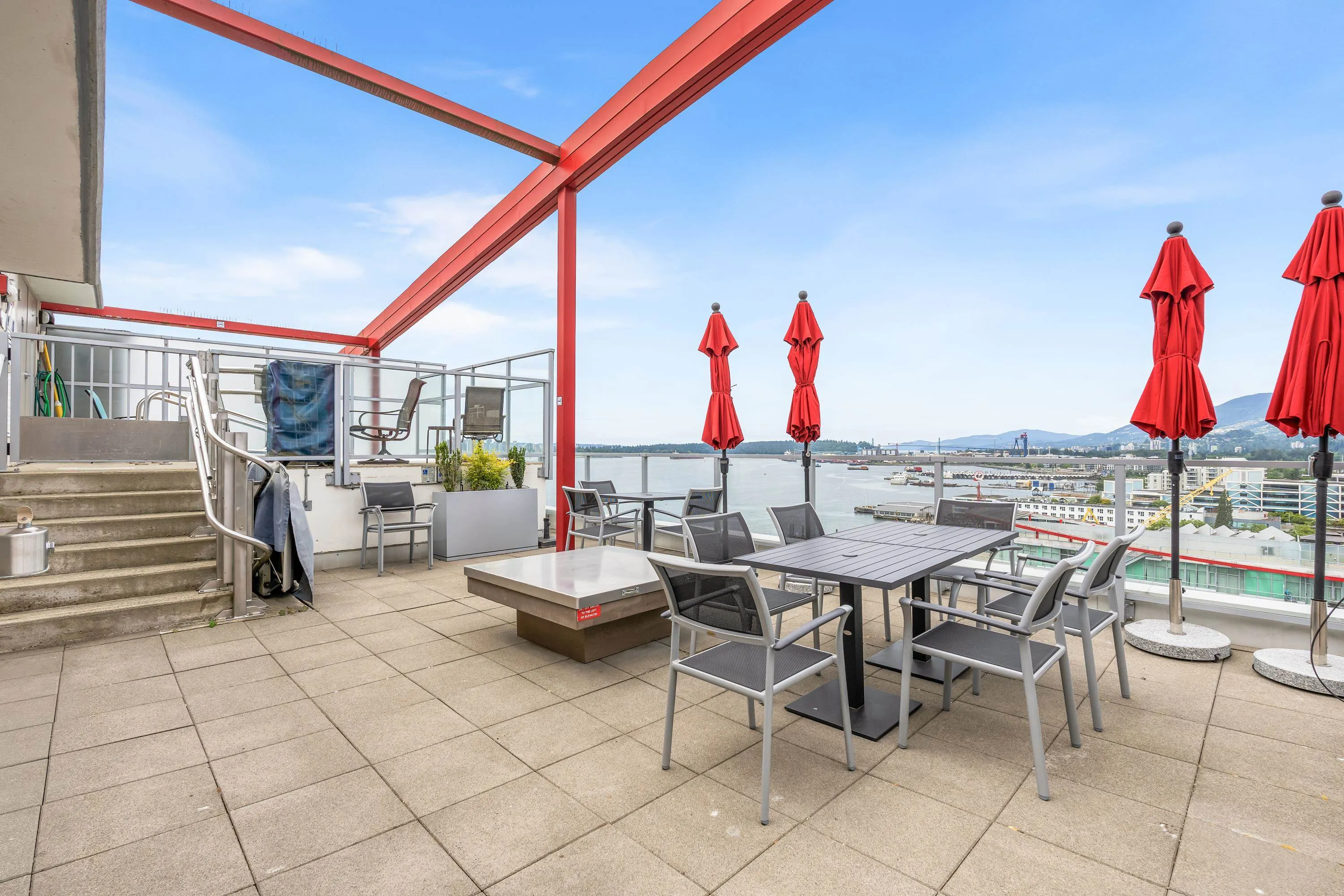 104 199 Victory Ship Way
