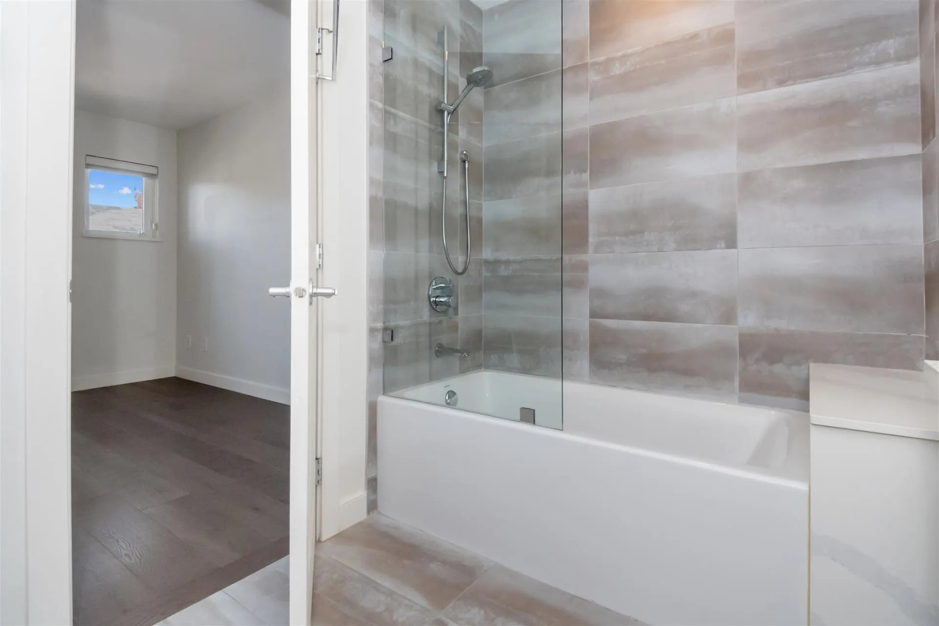765 W 42nd Avenue