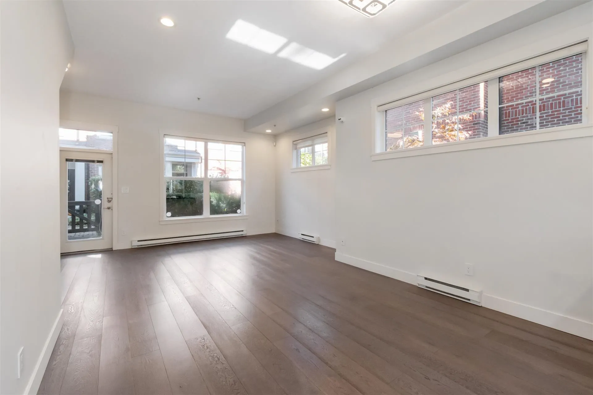 765 W 42nd Avenue