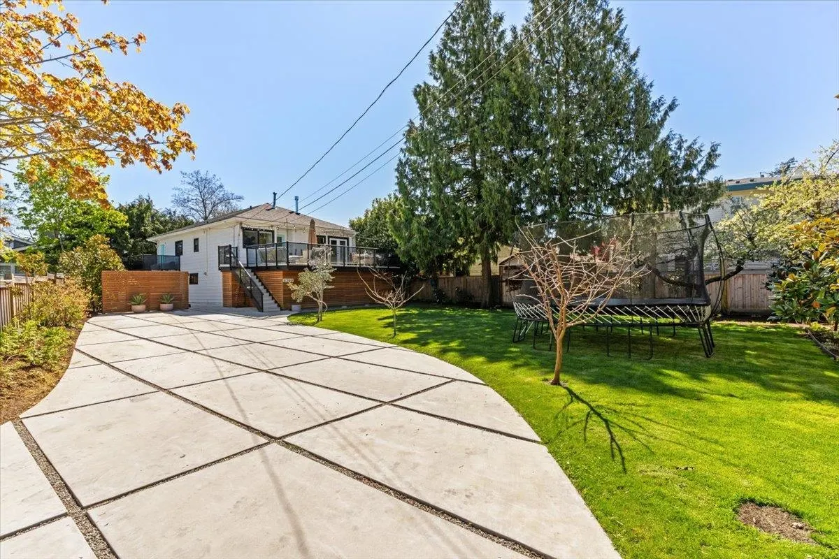 6740 Meredith Place