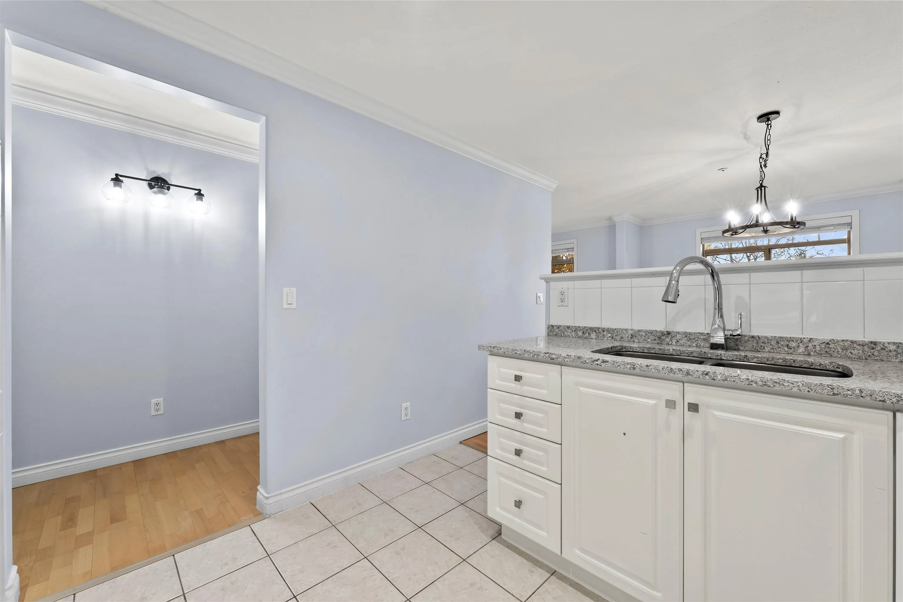 A203 1258 Hunter Road