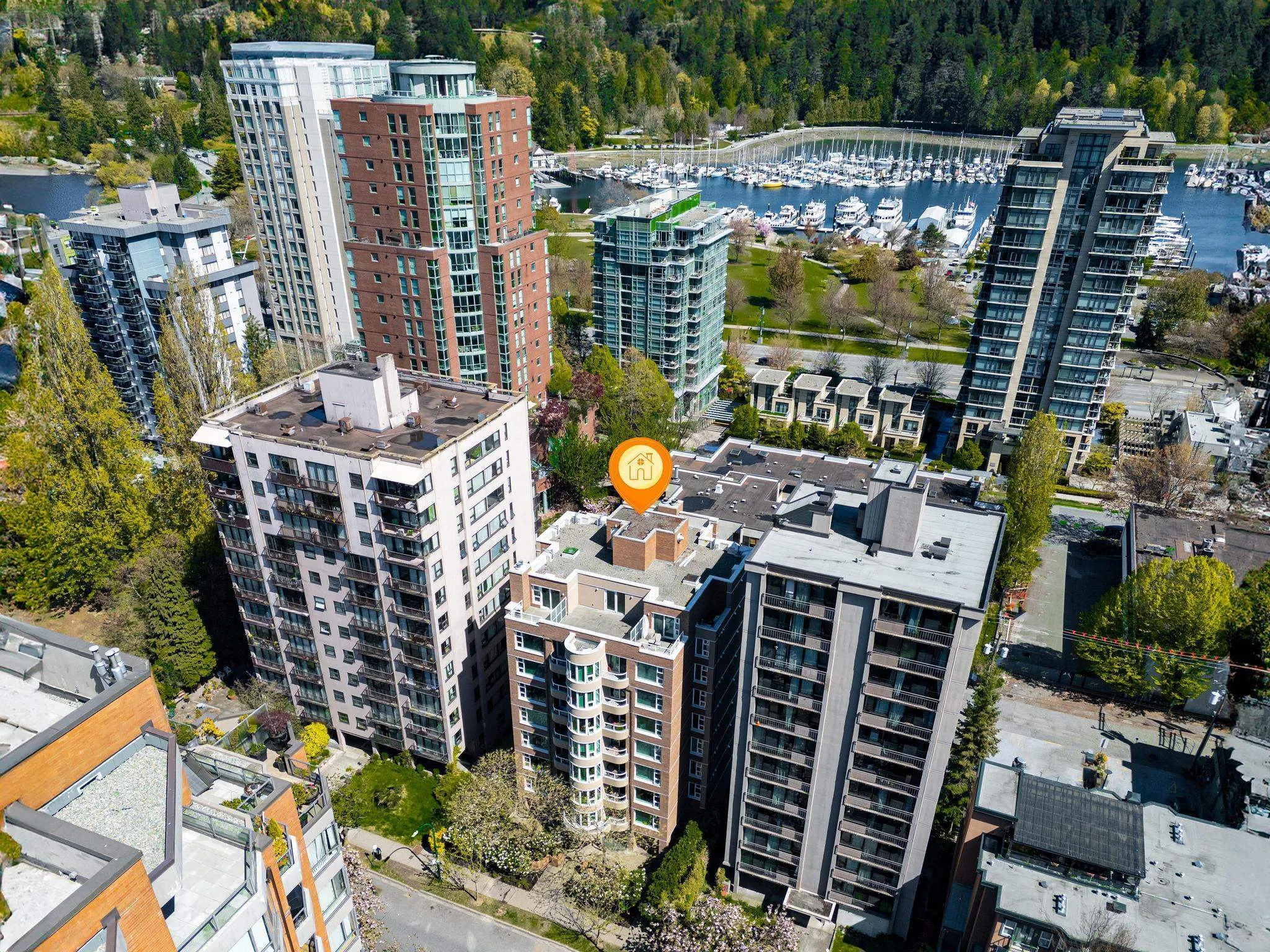 203 1845 Robson Street