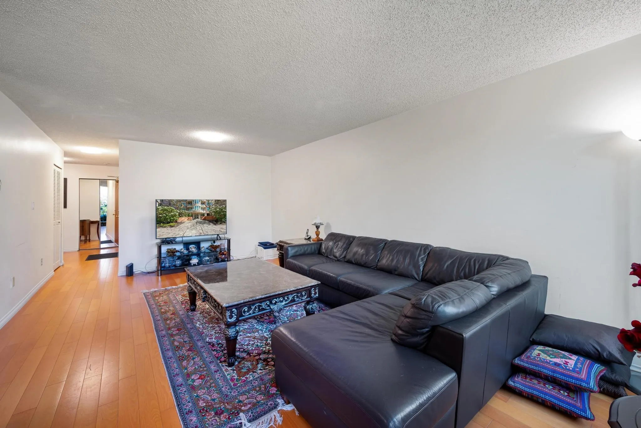 203 1845 Robson Street