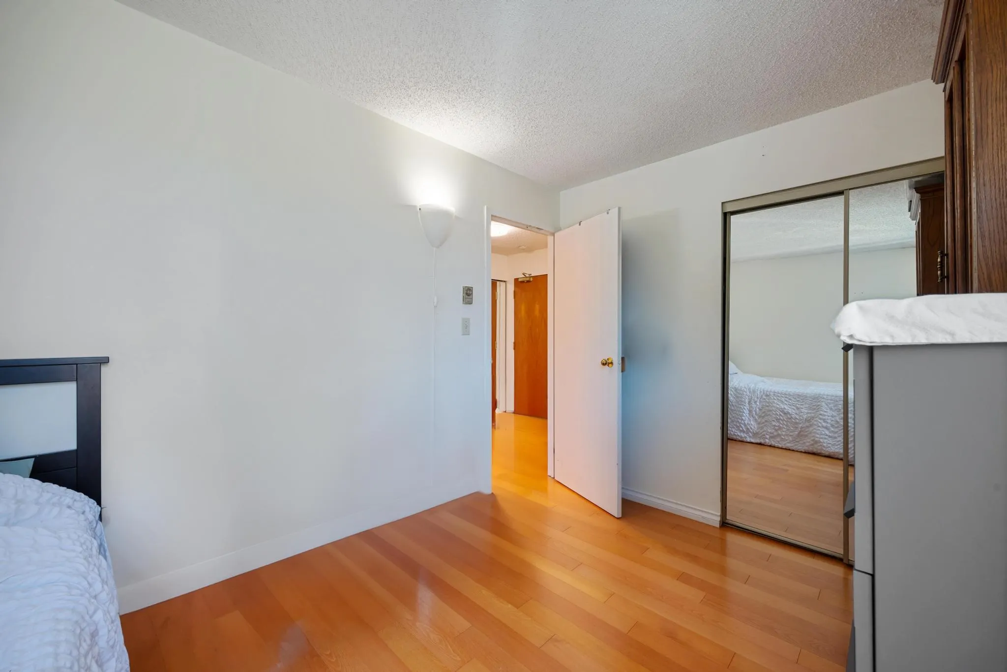 203 1845 Robson Street