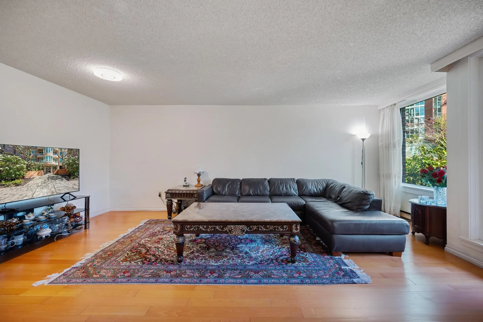 203 1845 Robson Street