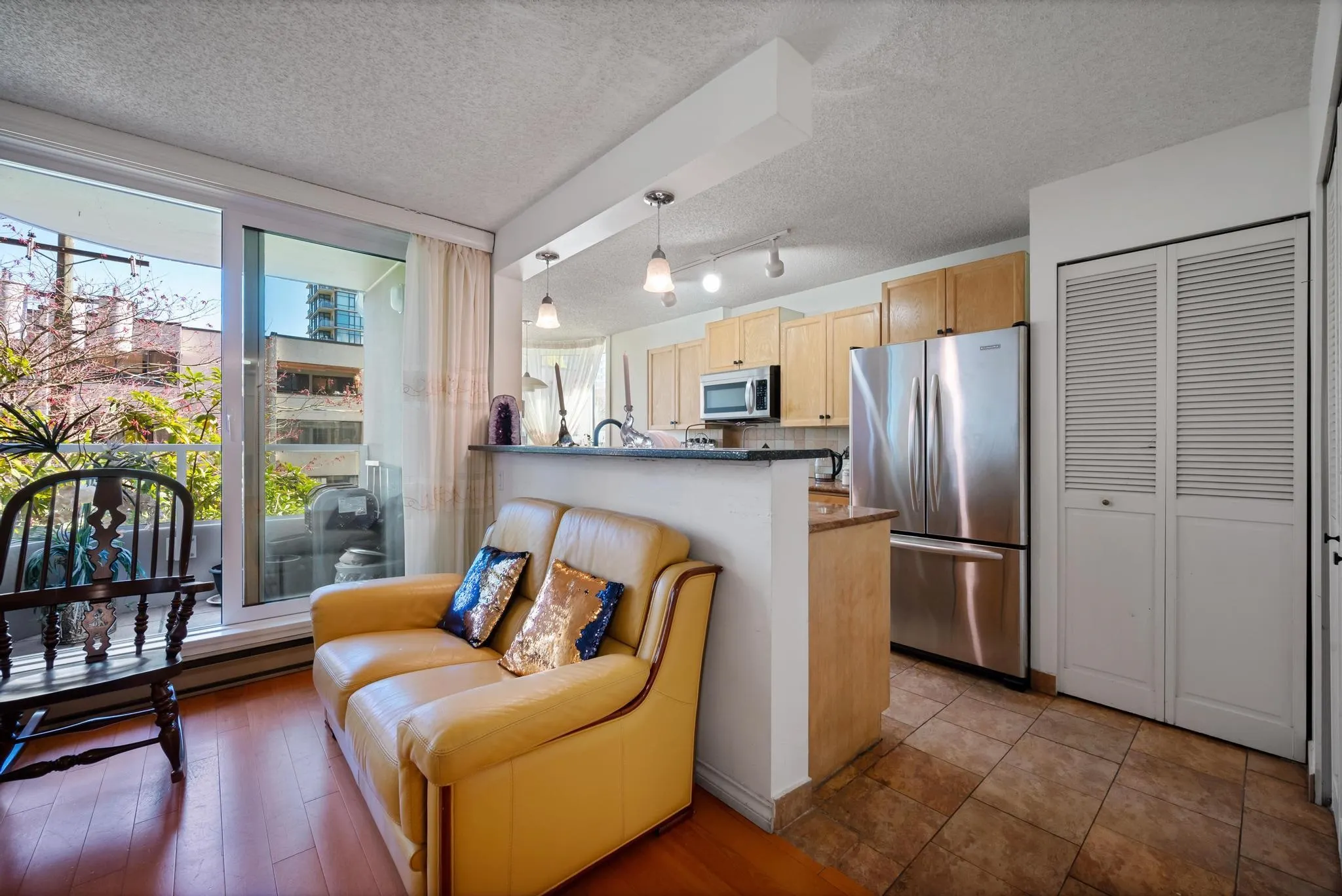 203 1845 Robson Street