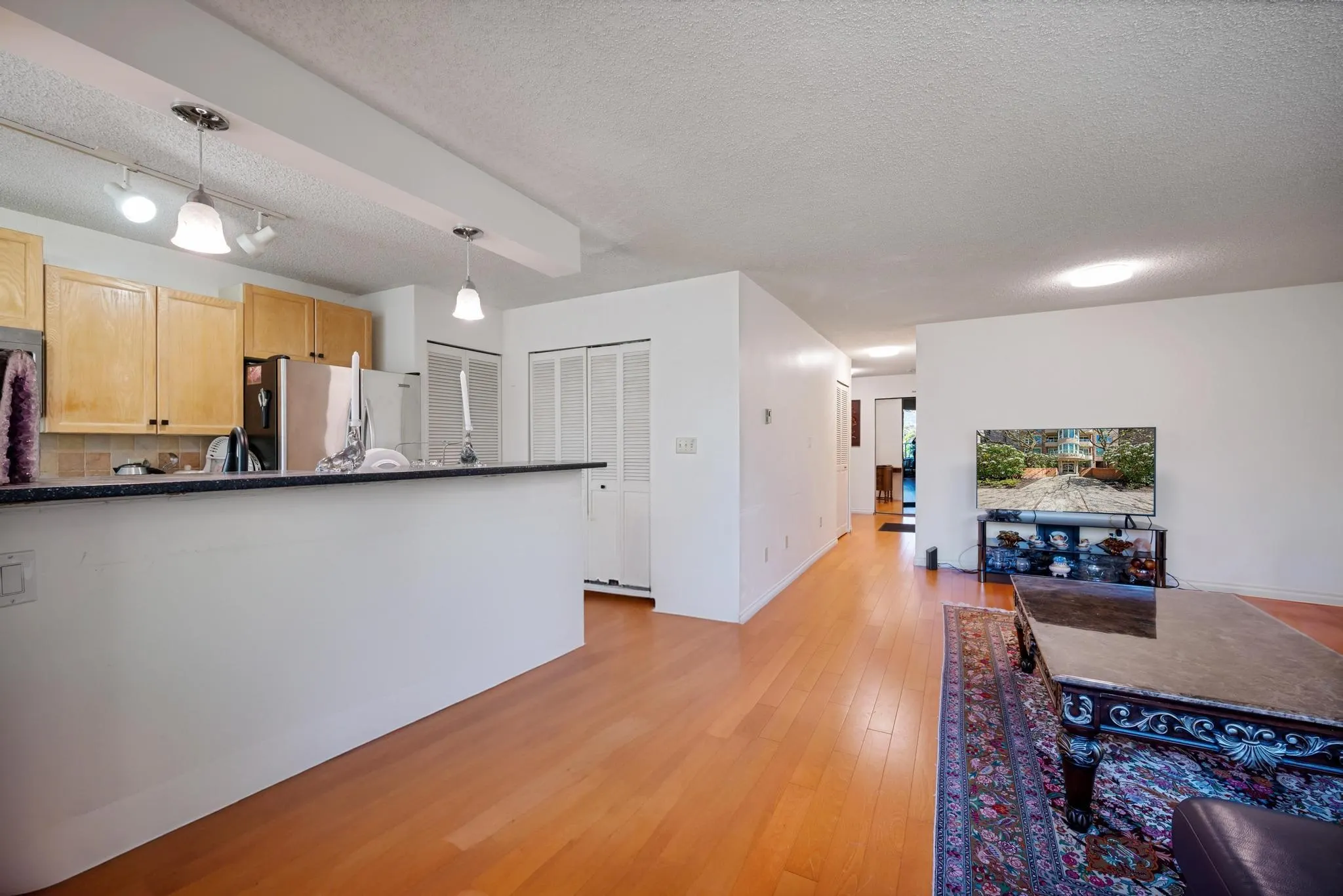 203 1845 Robson Street