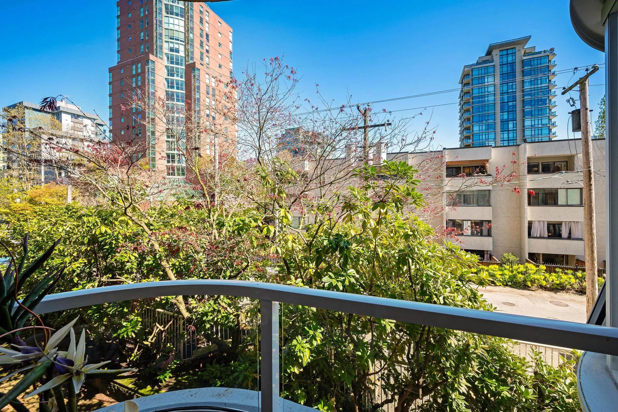 203 1845 Robson Street