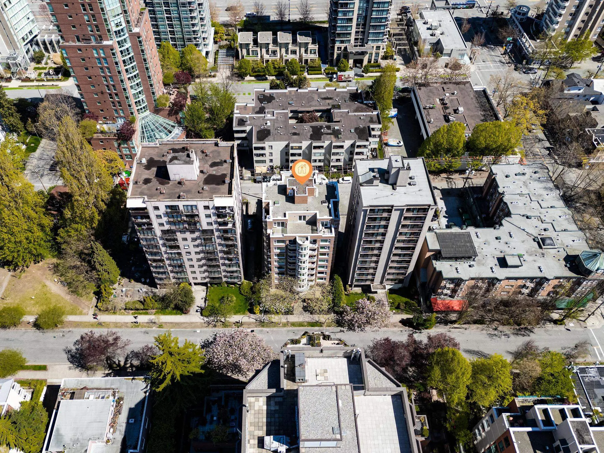 203 1845 Robson Street