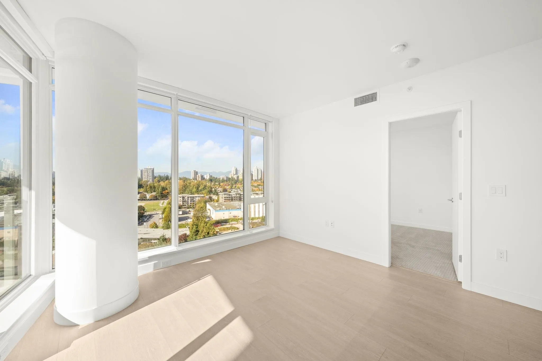 1601 7683 Park Crescent