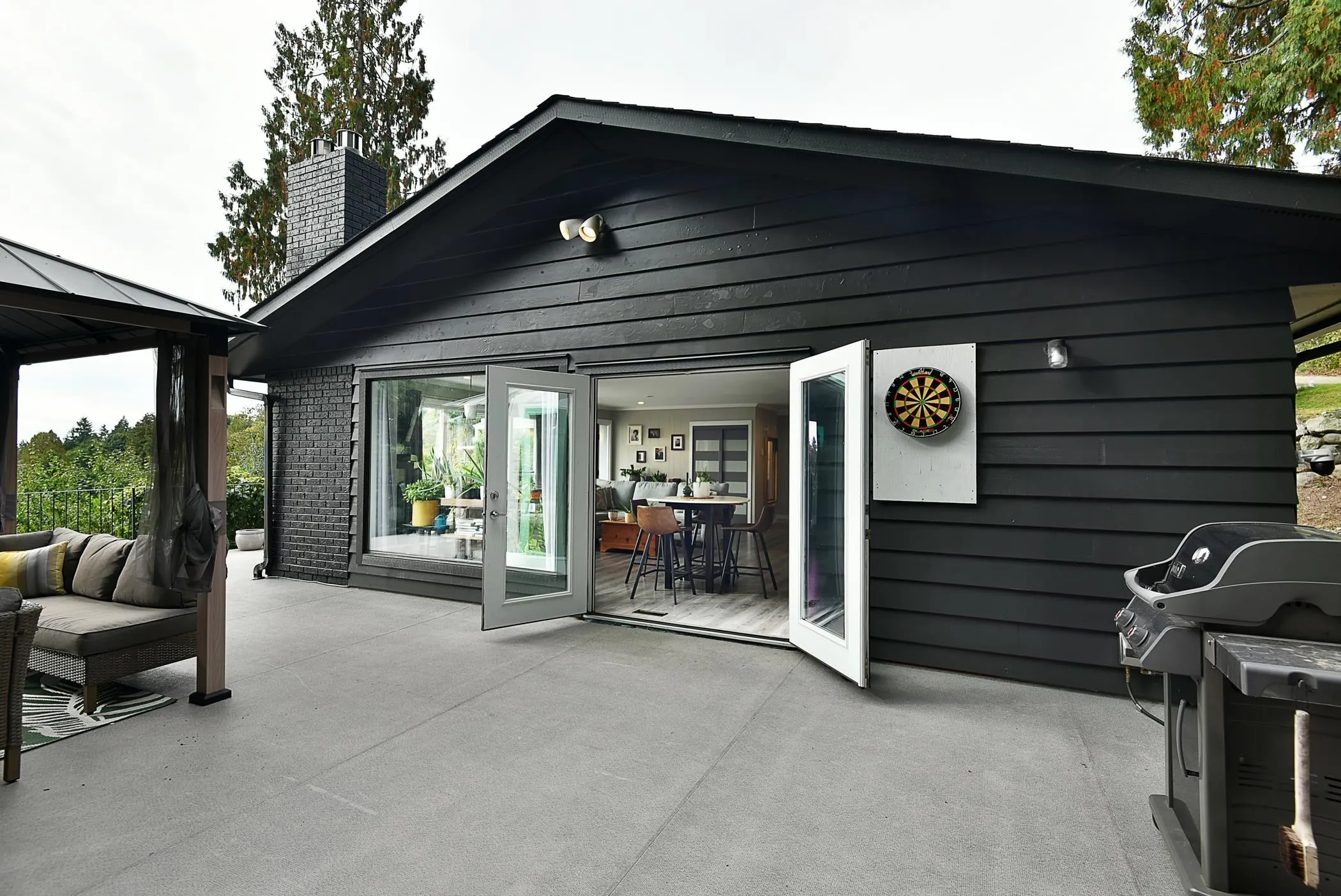 482 Elphinstone Avenue
