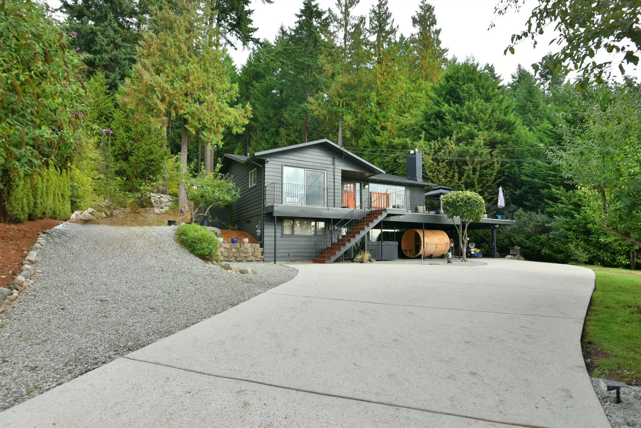 482 Elphinstone Avenue