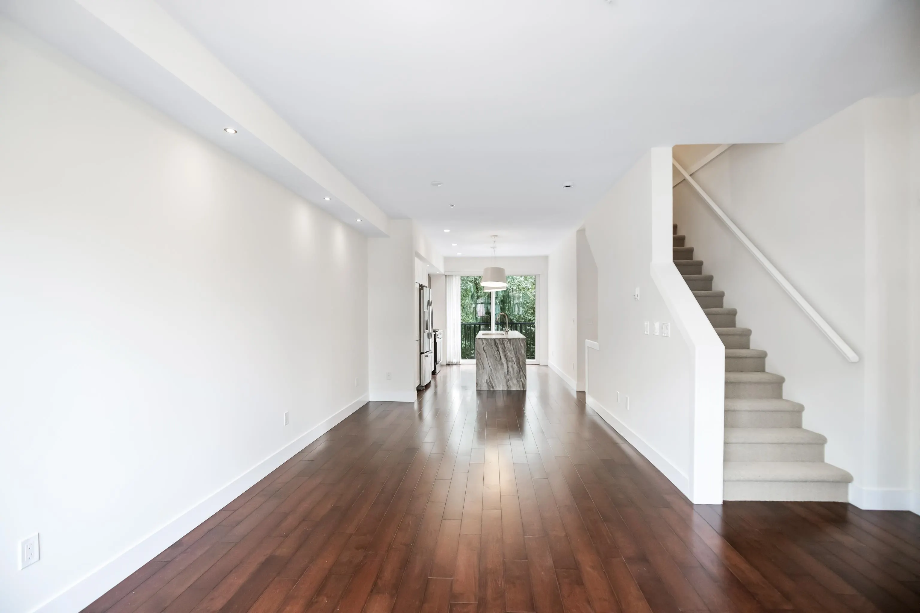 35 20852 77a Avenue