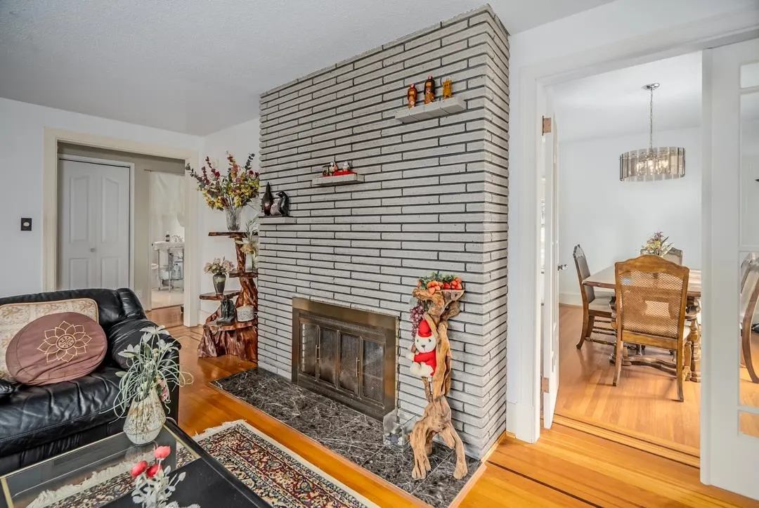 1735 W 62nd Avenue