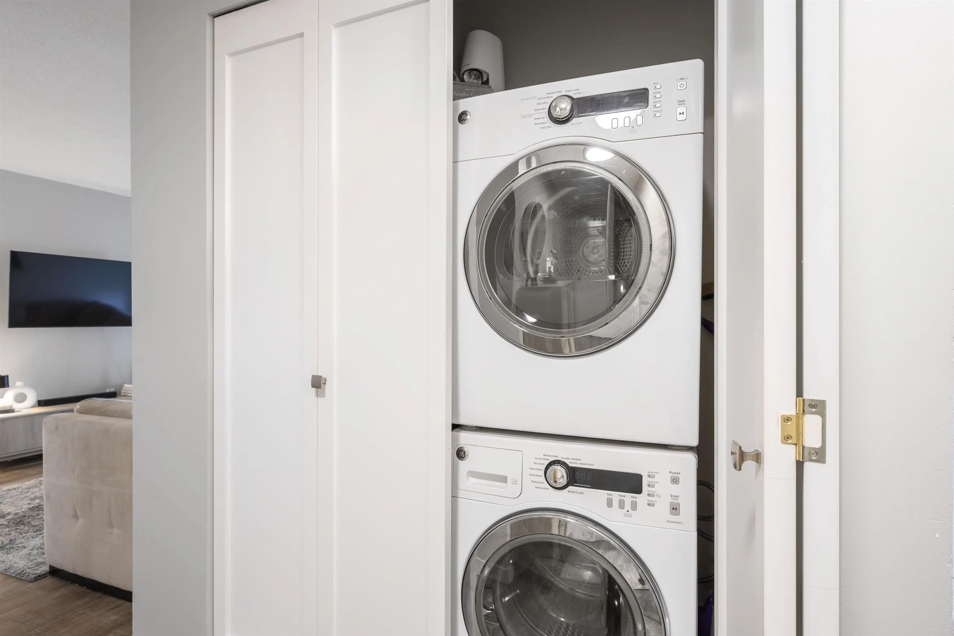 105 308 W 2nd Street