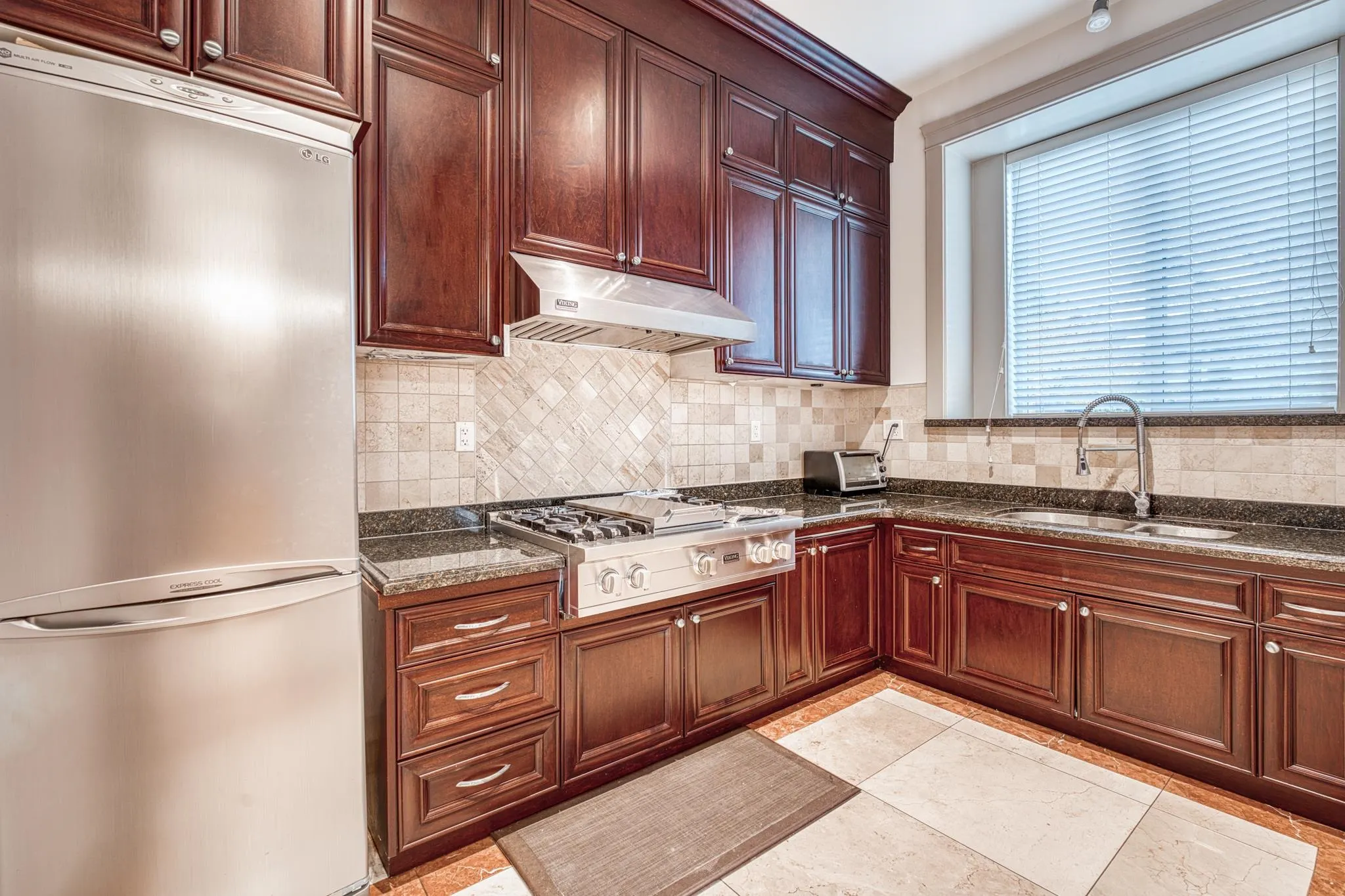 8511 Sunnywood Drive