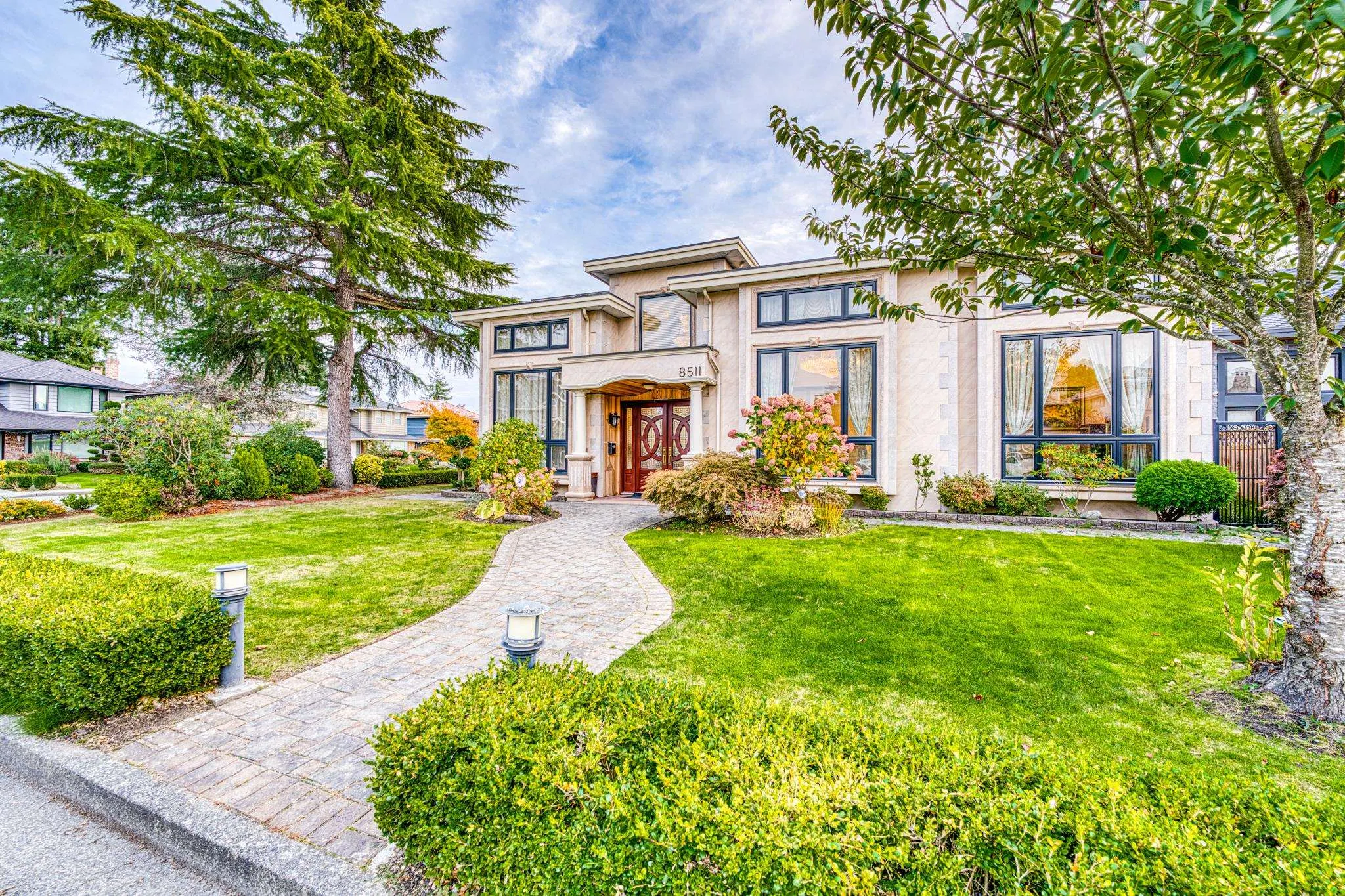 8511 Sunnywood Drive