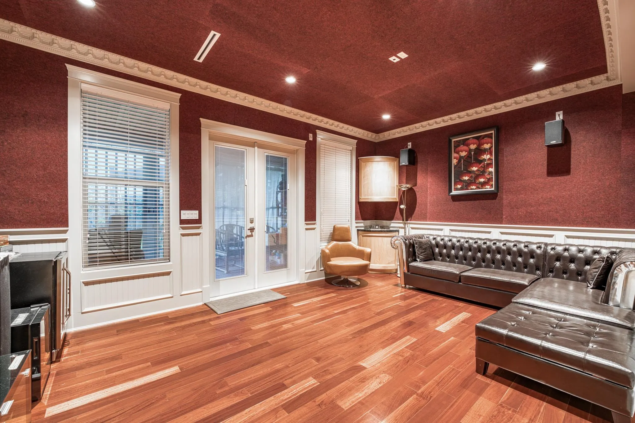 8511 Sunnywood Drive