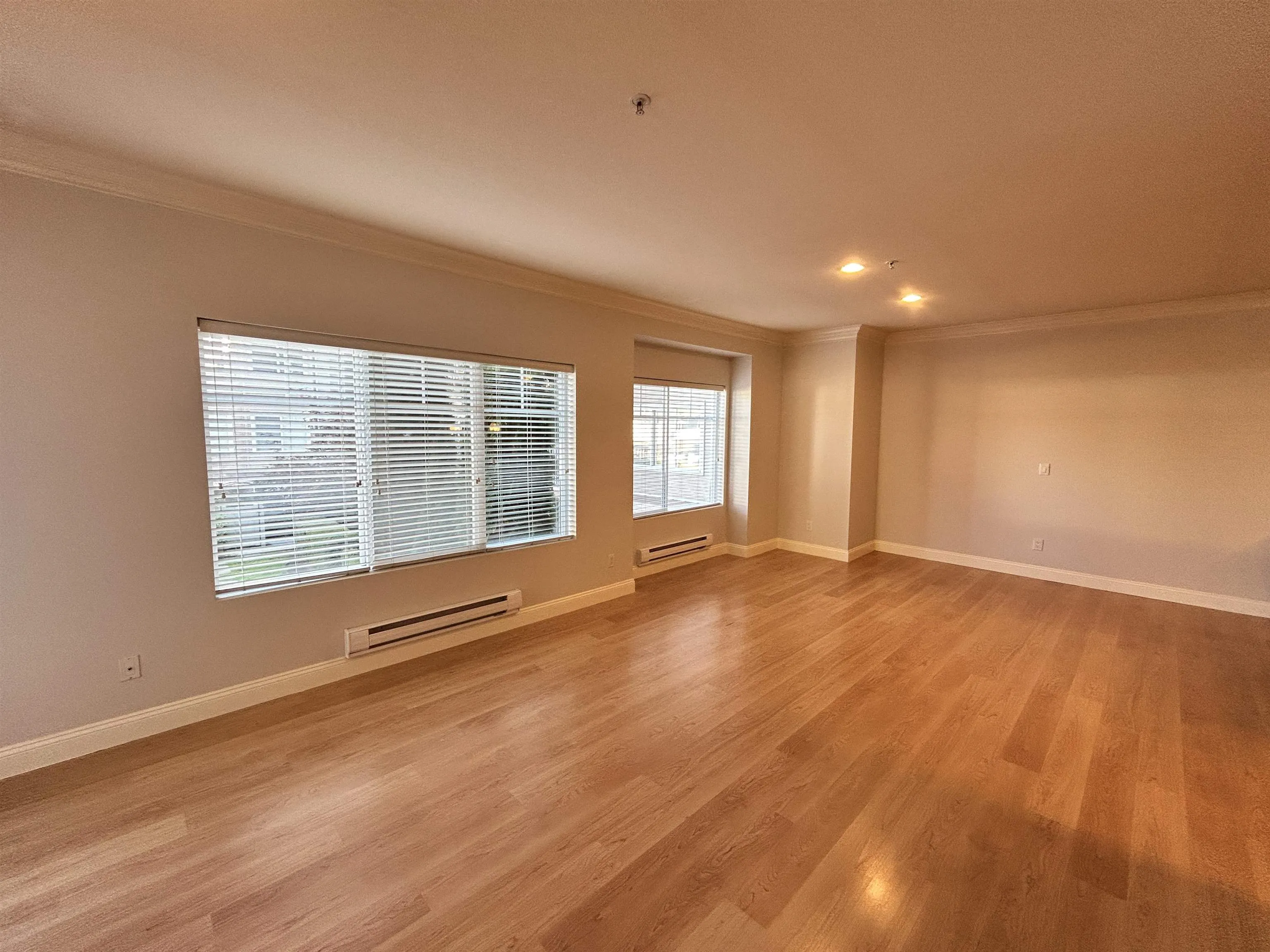 215 22150 Dewdney Trunk Road